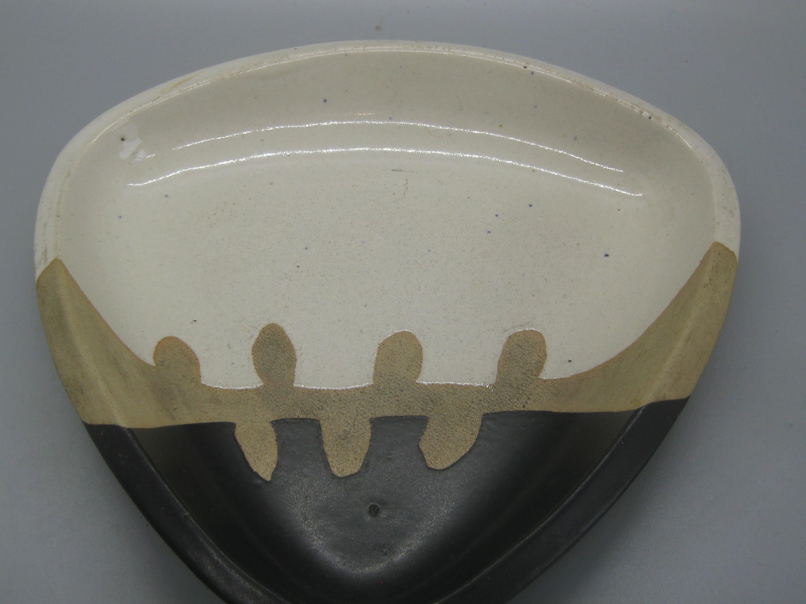 Hand-Crafted 1960s Walter Dexter Studio Pottery Modernist Abstract Bowl Ceramic Arts Calgary For Sale