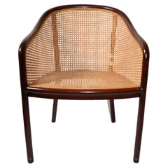 1960s The Bennett Wood Woven Rattan Caning Armchair Mid-Century Modern America (Fauteuil à cannes en rotin tressé) 