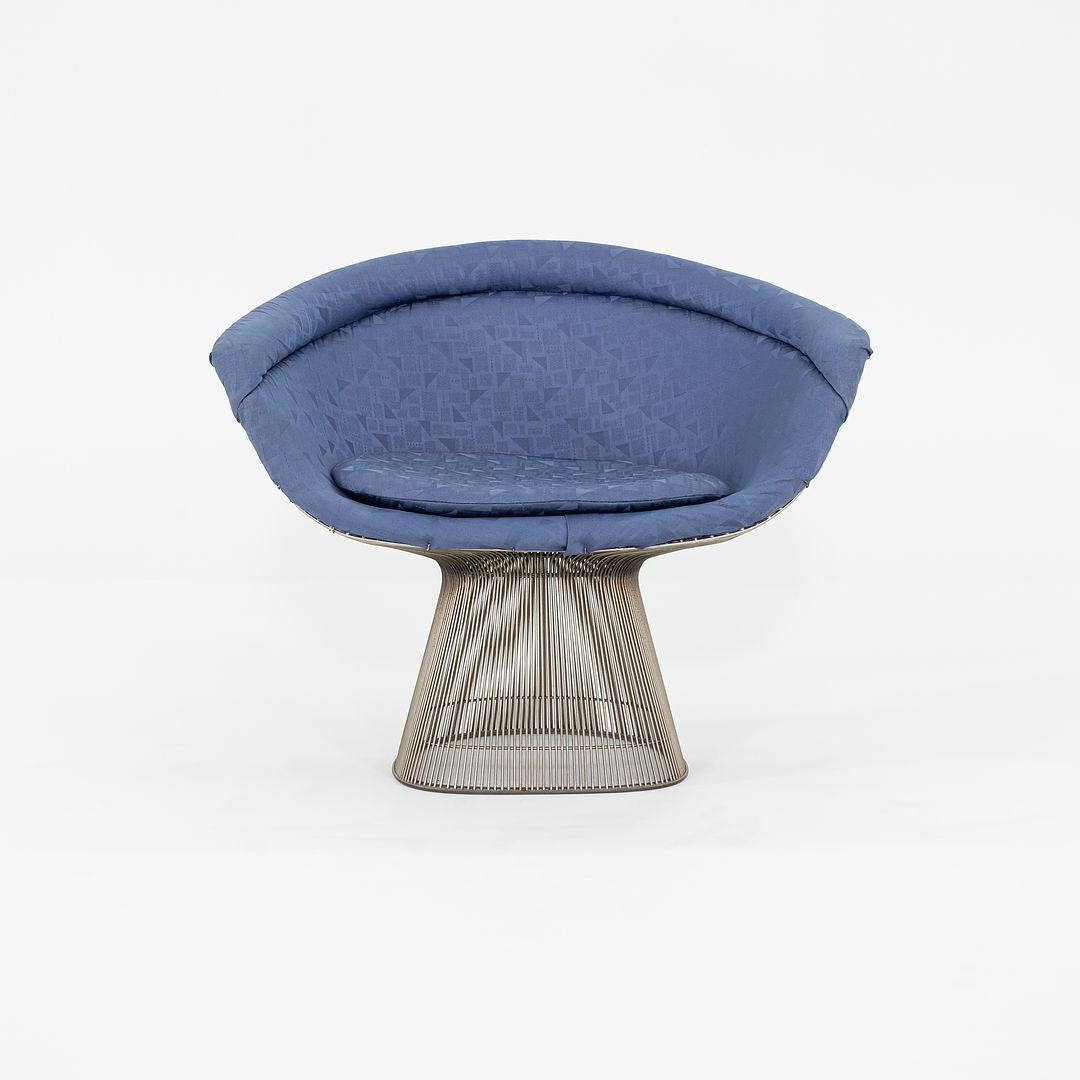 Tissu Fauteuils de salon Warren Platner pour Knoll des années 1960 Nickel avec tissu bleu 4x disponibles en vente