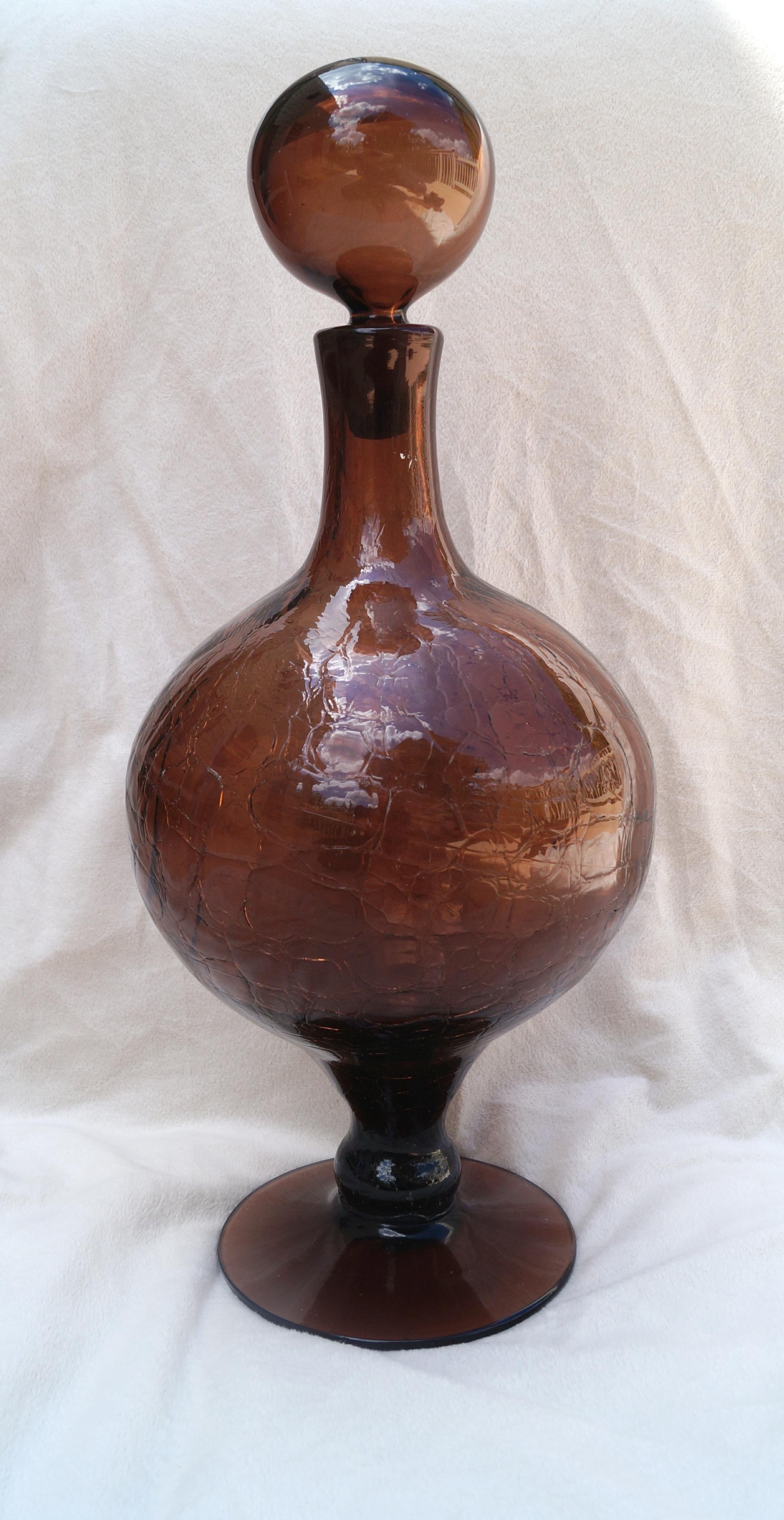 1960 Wayne Husted Blenko Glass #6211 Decantador con pie de cristal craquelado chispeante Norteamericano en venta