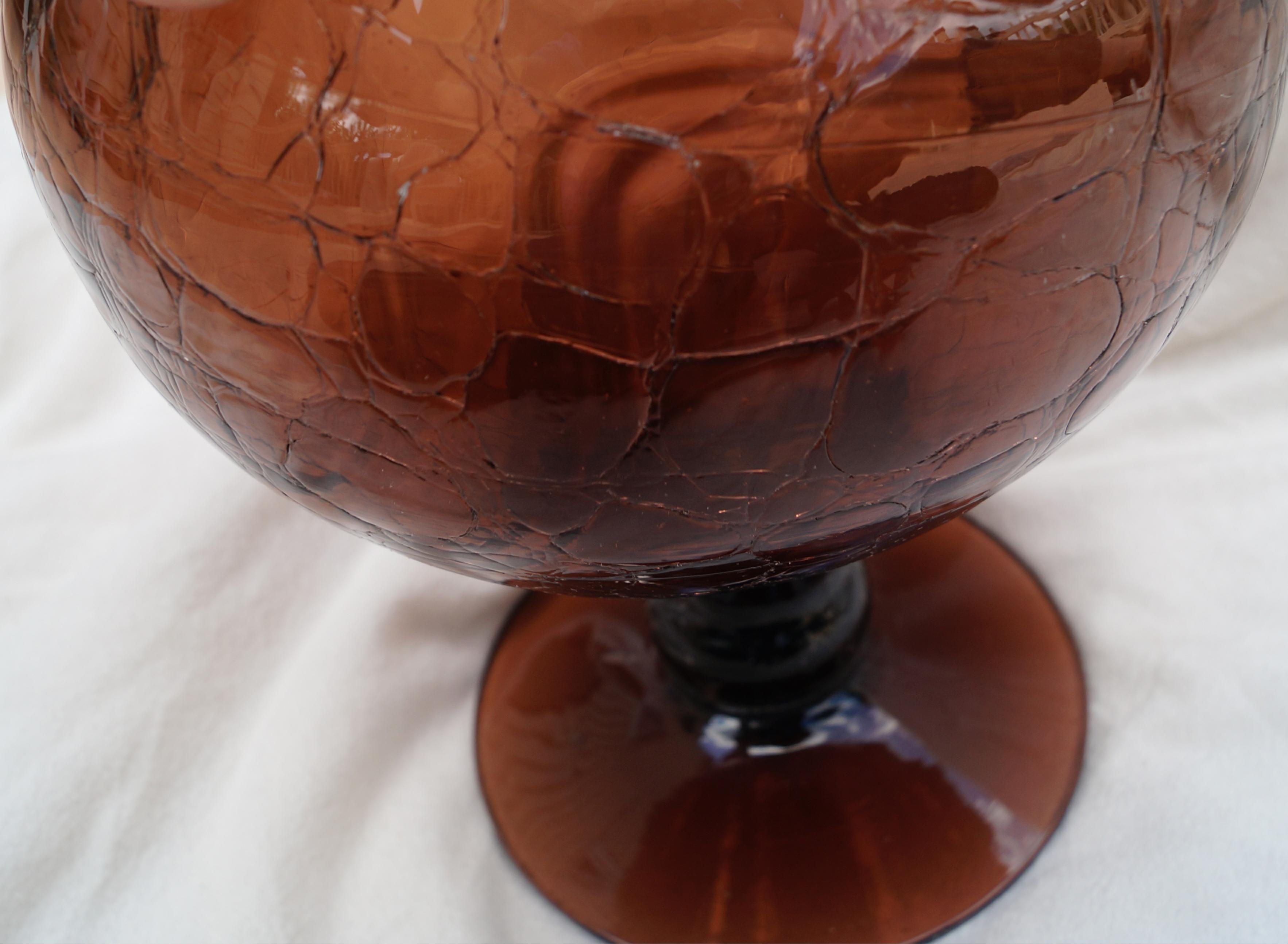 1960 Wayne Husted Blenko Glass #6211 Decantador con pie de cristal craquelado chispeante en venta 3