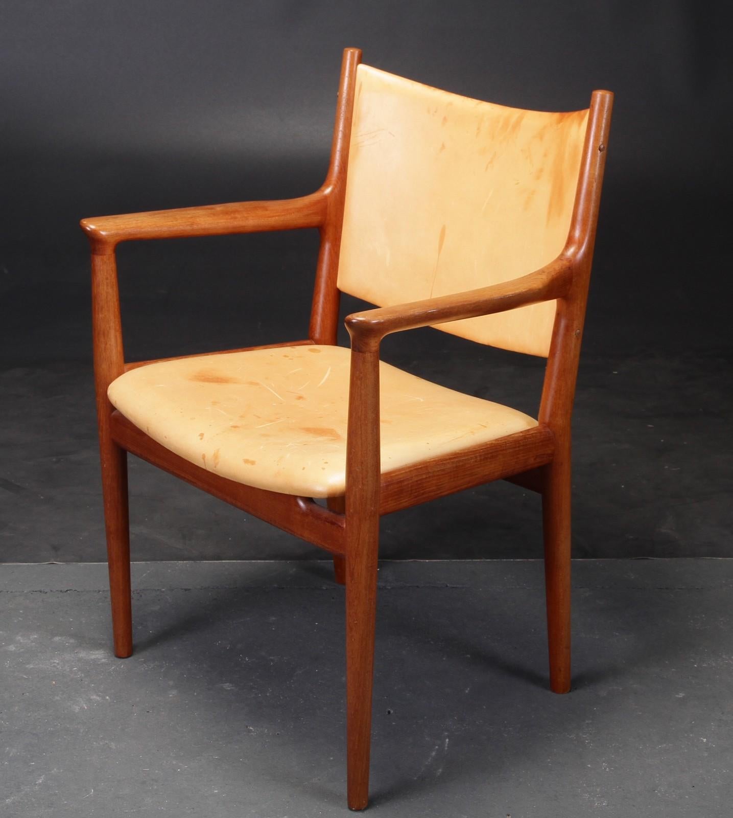 Danish 1960s Wegner Armchair in Patinated Oak and Leather by Johannes Hansen  For Sale