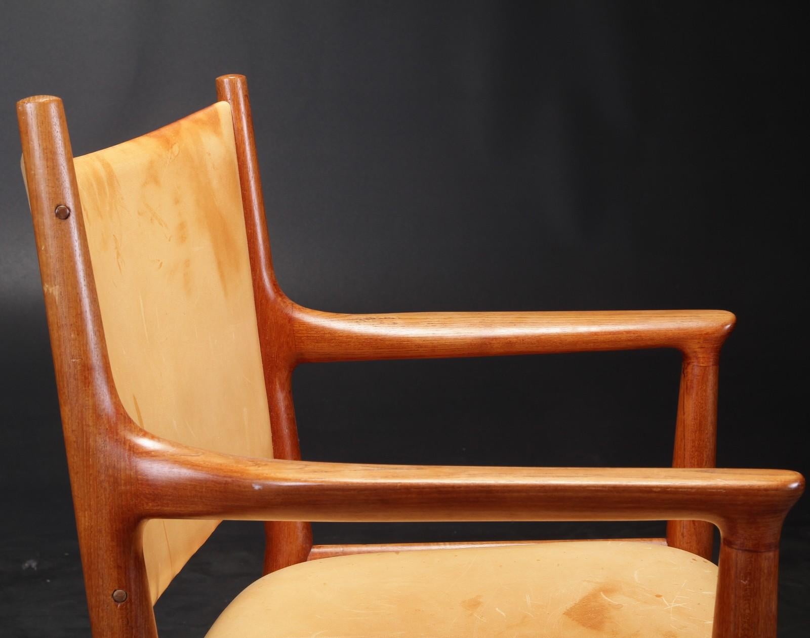 Mid-20th Century 1960s Wegner Armchair in Patinated Oak and Leather by Johannes Hansen  For Sale