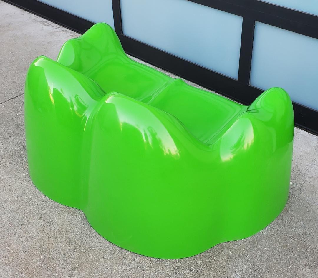 Fibre de verre 1960s Wendell Castle Molar Sofa Green Fiberglass Organic Mid Century Modern en vente