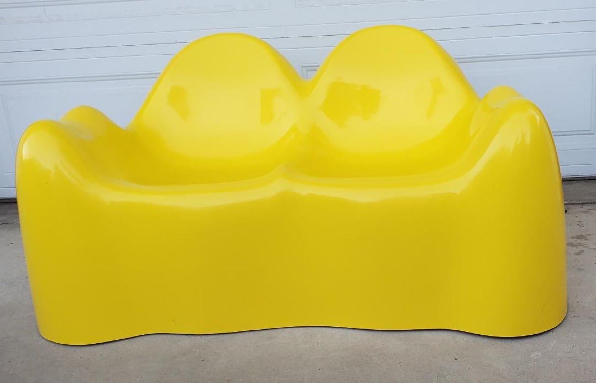 Vintage 1960s Yellow Wendell Castle Fiberglass Molar Sofa, Organic Mid Century
The Structure Is Sound. Excellent Vintage Condition.
1960s Vintage Wendell Castle Molar Sofa Yellow Fiberglass Organic Mid Century
Yellow Fiberglass Molded Sofa Seating