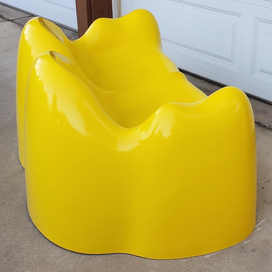 1960s Wendell Castle Molar Sofa Yellow Fiberglass Organic Mid Century Modern In Good Condition For Sale In Monrovia, CA