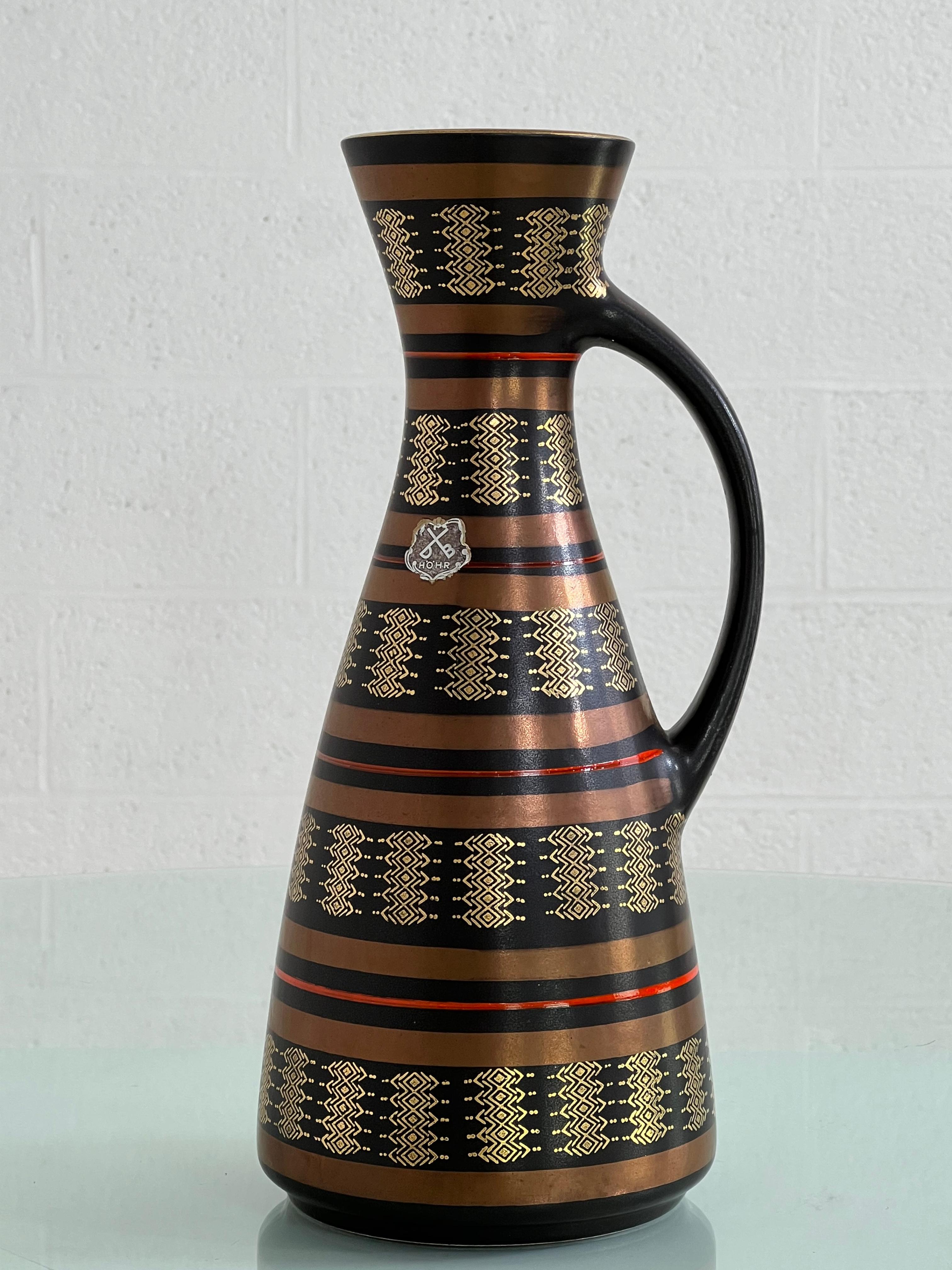 Ère spatiale 1960s West Germany Handmade Ceramic Vase Copper And Gold Color Finishes en vente