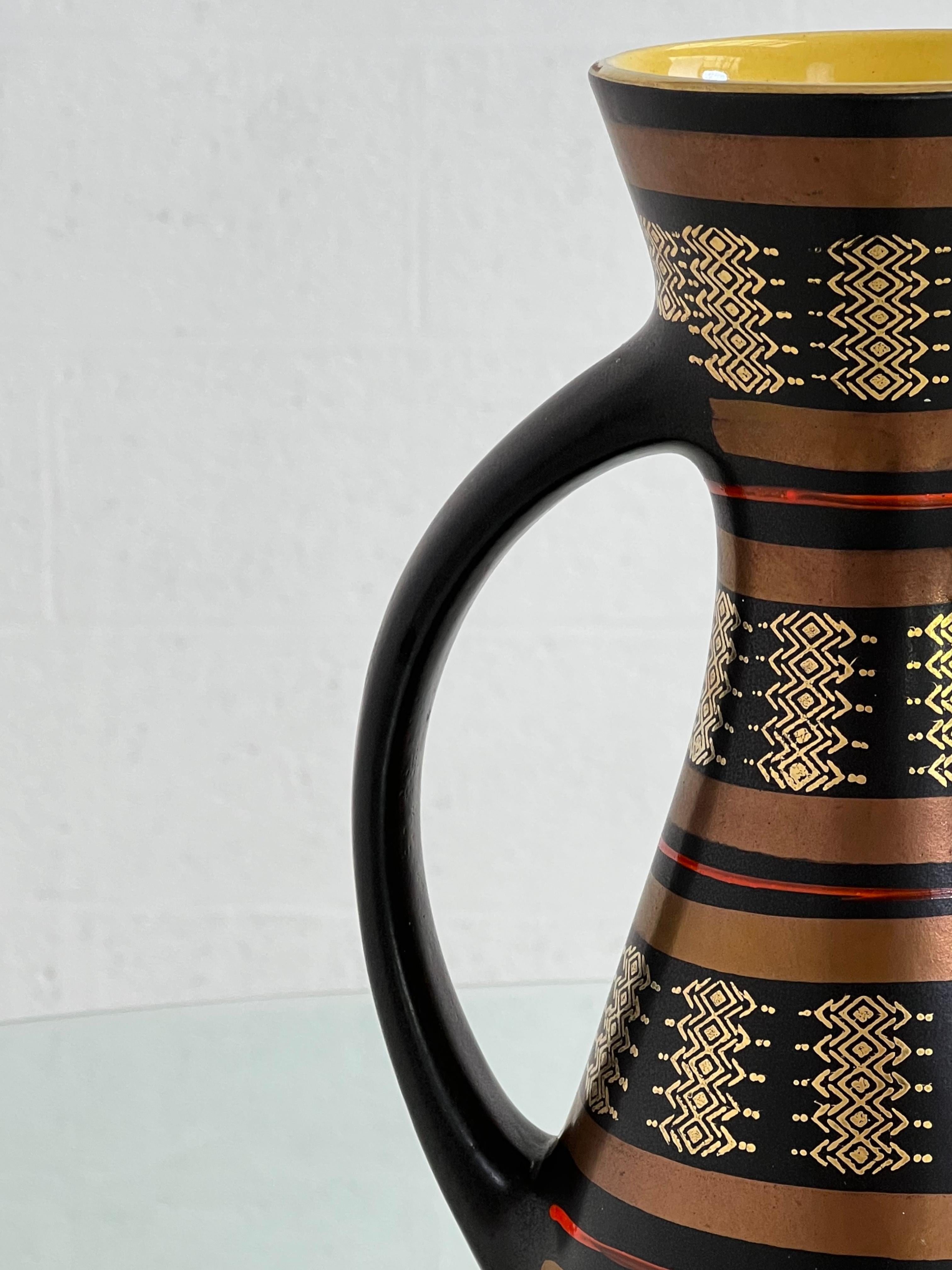 Milieu du XXe siècle 1960s West Germany Handmade Ceramic Vase Copper And Gold Color Finishes en vente