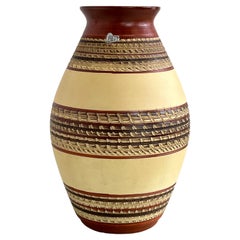 Vase en céramique artisanale de l'Allemagne de l'Ouest des années 1960