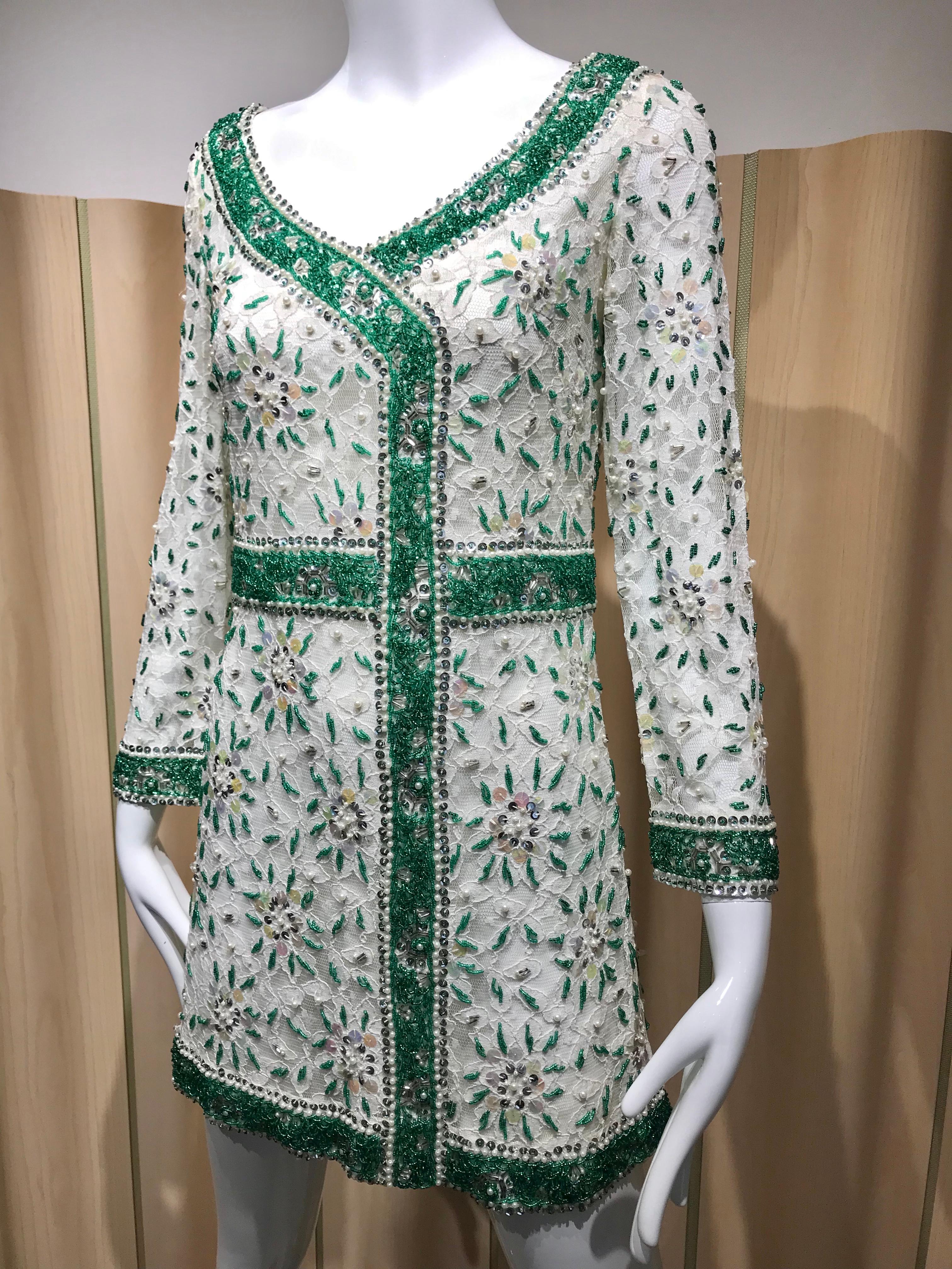 1960s White and Green  Beaded Mini Cocktail Dress In Good Condition For Sale In Beverly Hills, CA
