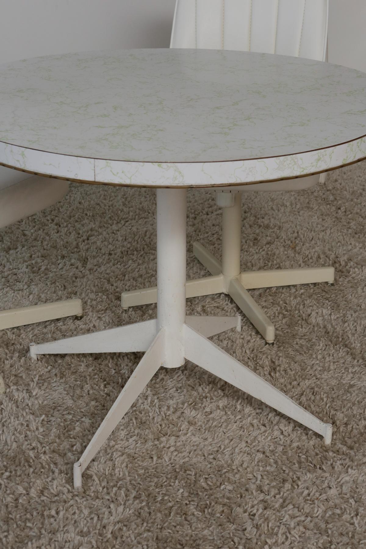 round formica kitchen table
