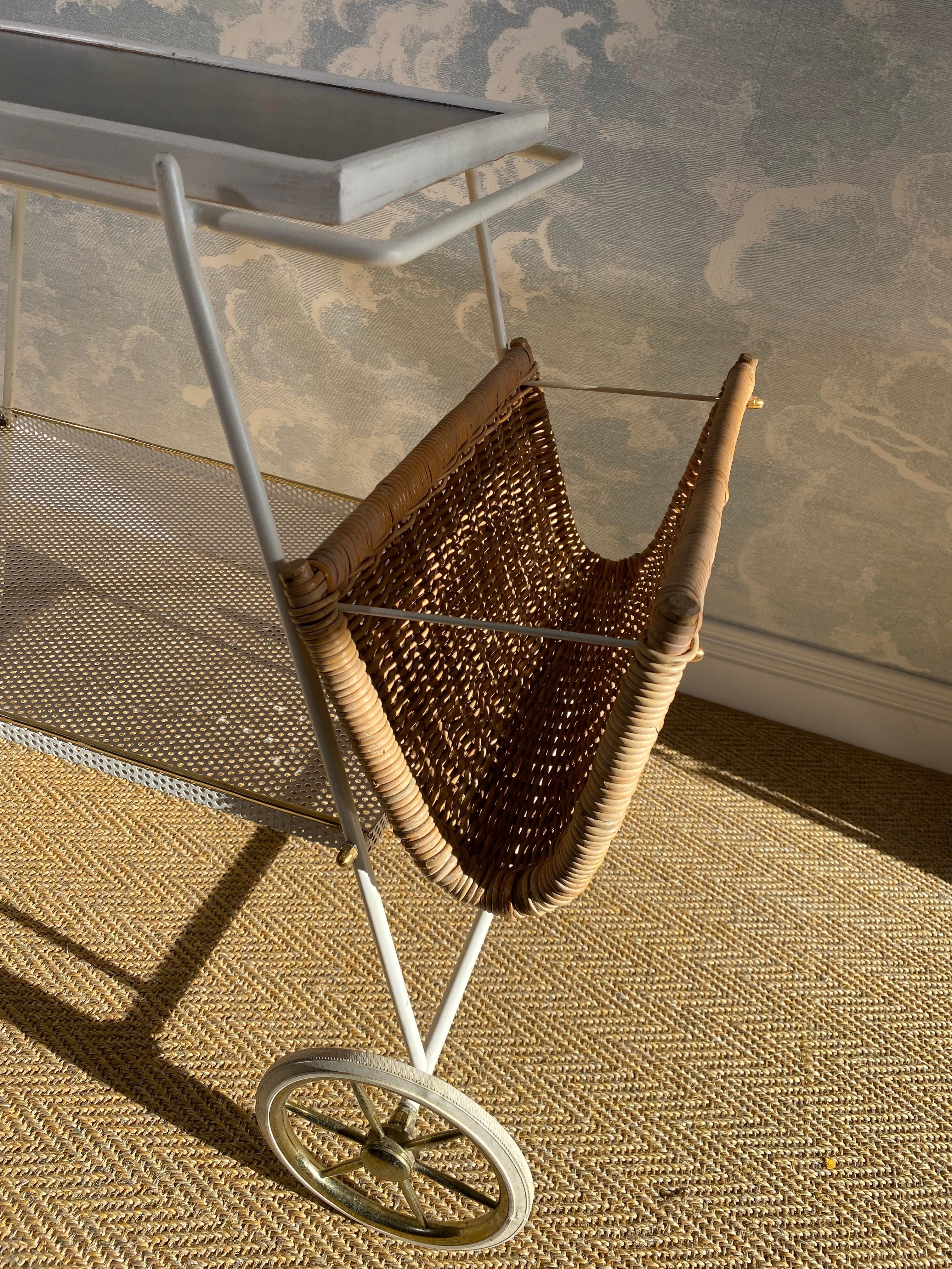 1960s White Bar Cart / Tea Trolley with Wicker Basket and Removable Tray For Sale 6