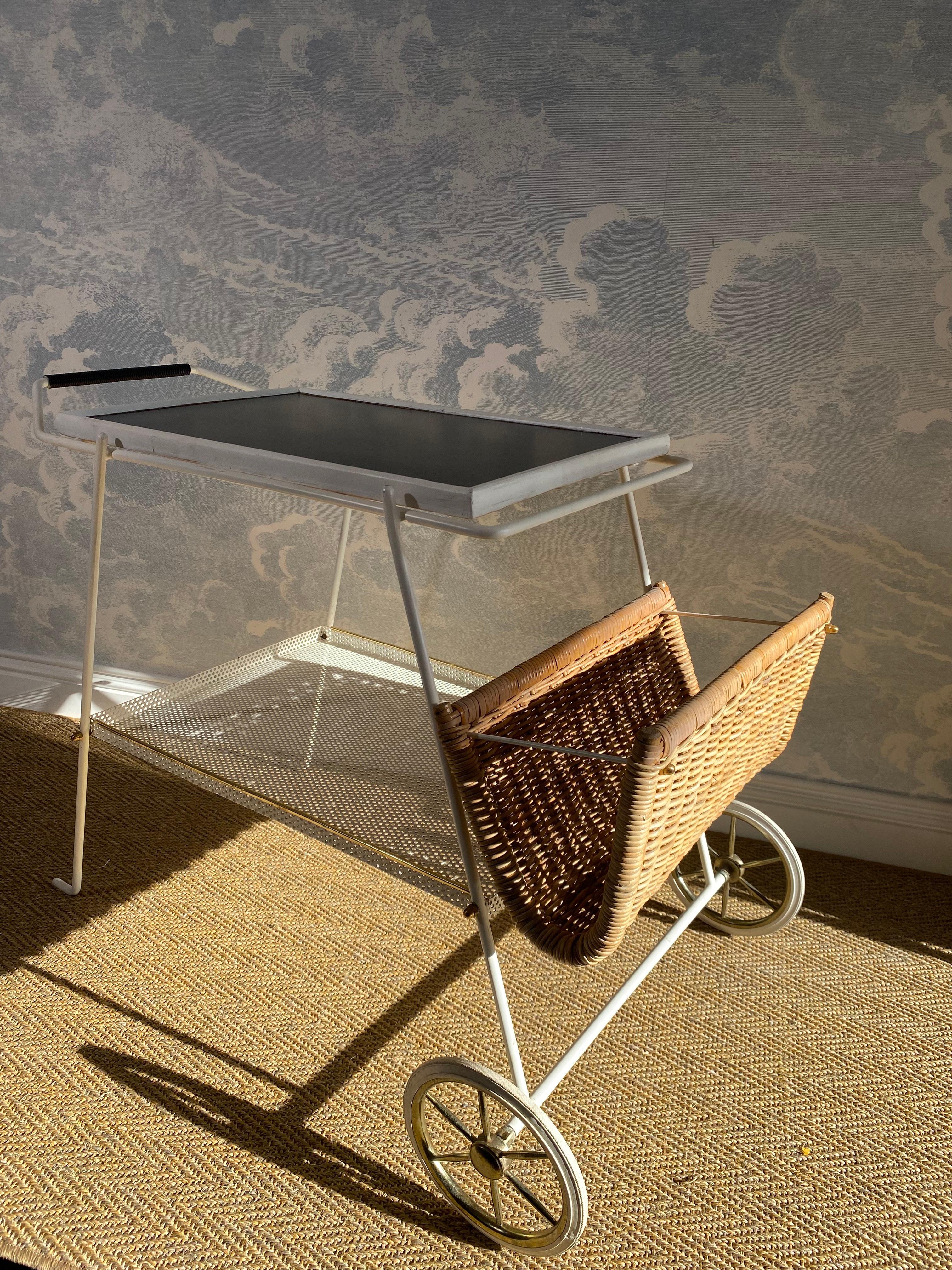 Mid-Century Modern 1960s White Bar Cart / Tea Trolley with Wicker Basket and Removable Tray For Sale