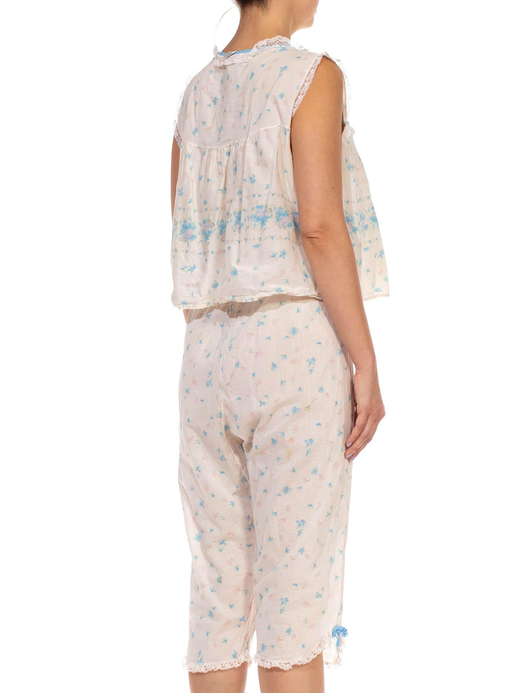 Weiße & blaue Baumwollpyjama aus den 1960er Jahren, Little House On The Prairie, geblümt im Angebot 4