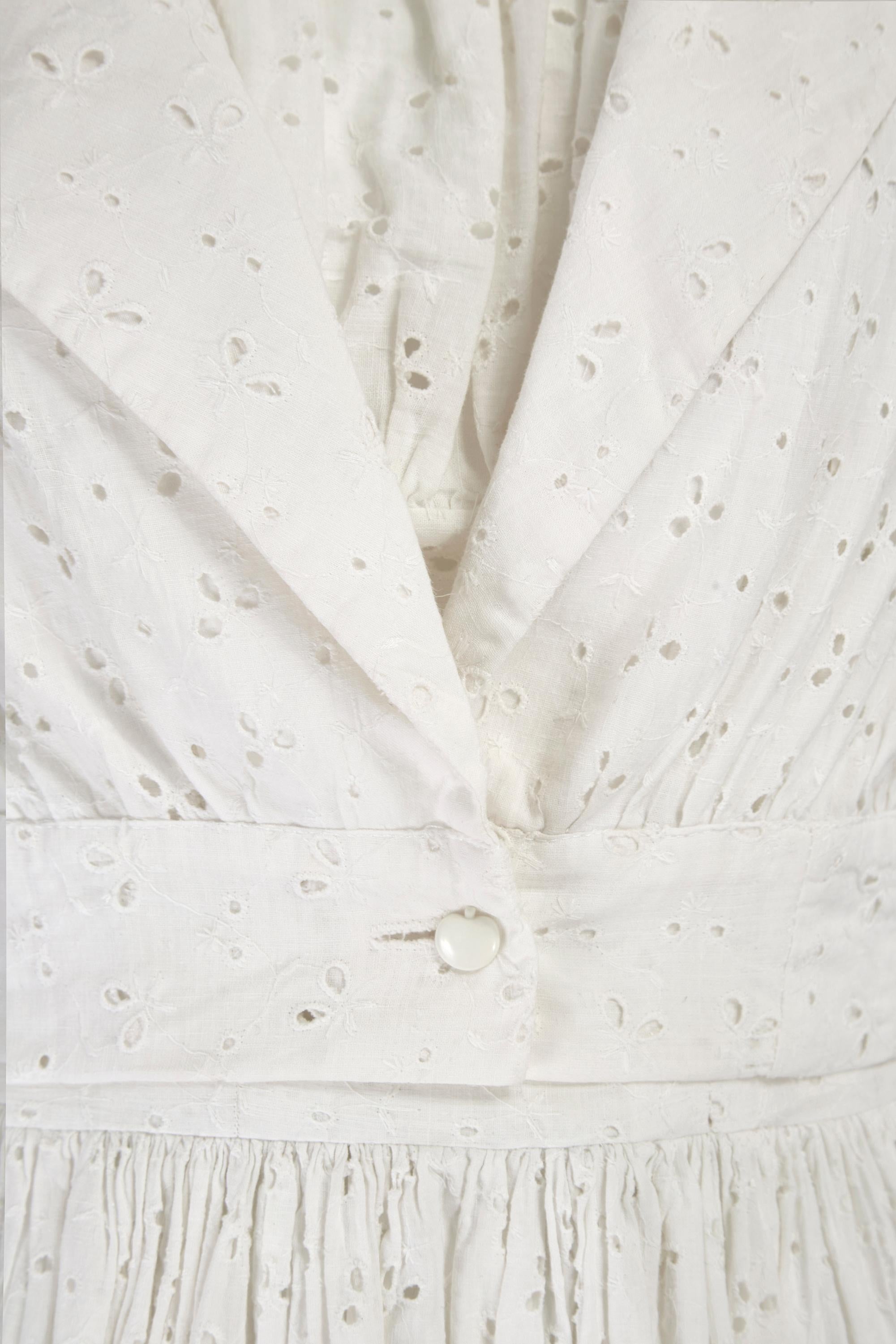1960er Weißes Broderie Anglaise Kleid und Jacke aus Baumwolle 4