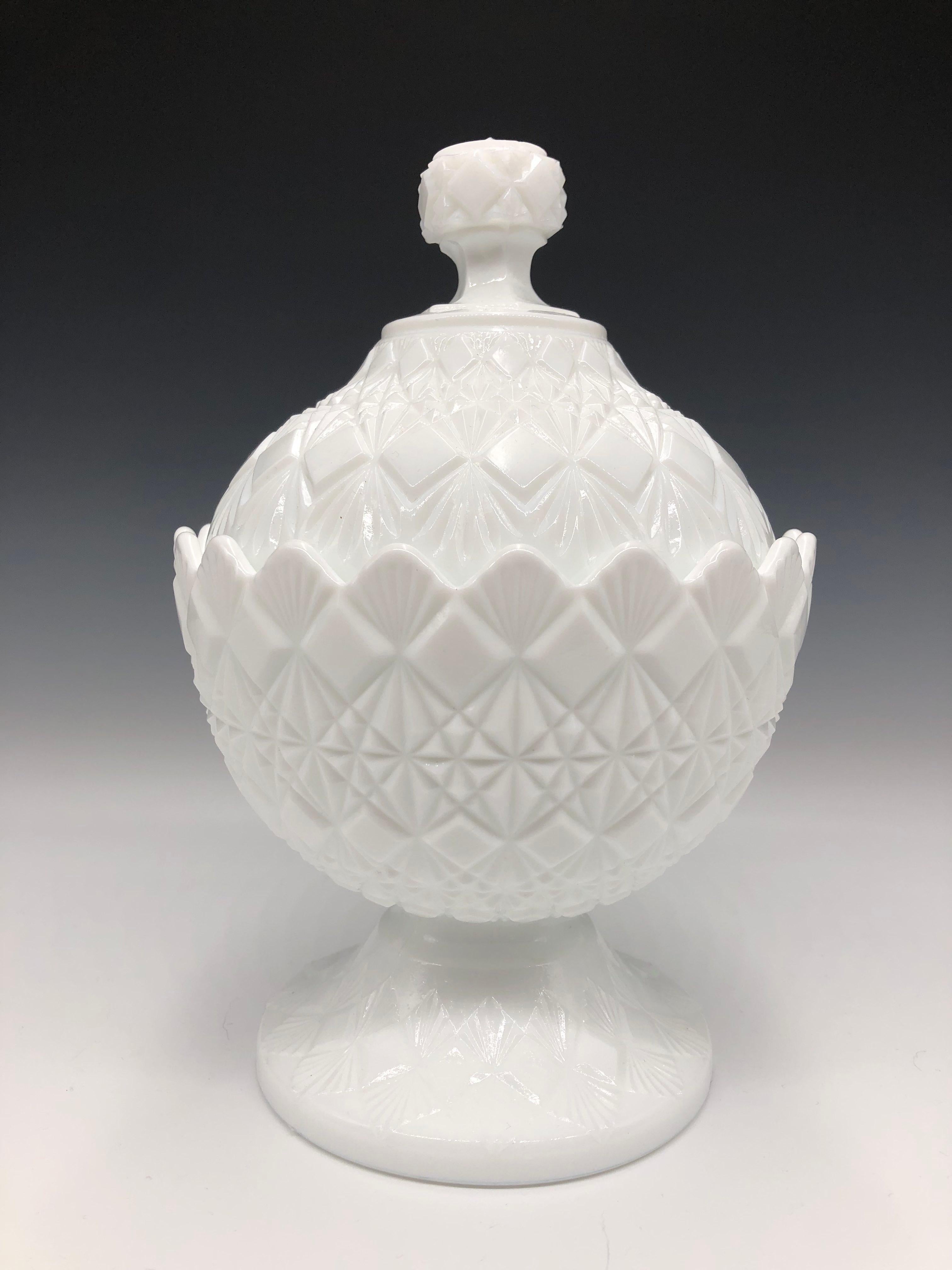 Gorgeous White Vintage Fenton Embossed Olde Virginia Milk Glass Candy / Compote Dish with Lid circa 1960-1979.

Size: 8 1/2