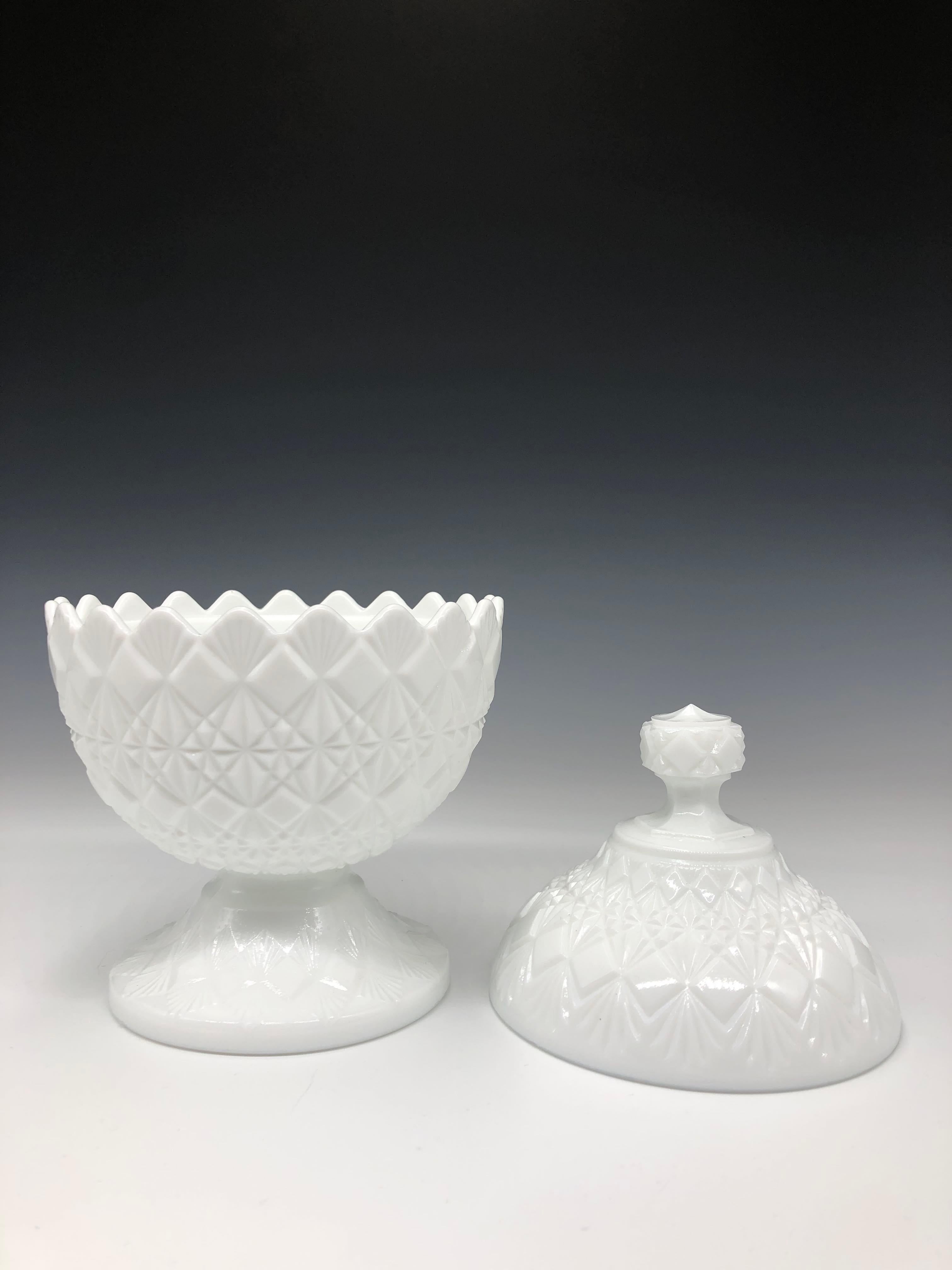 Modern 1960s White Fenton Olde Virginia Glass Pedestal Candy Dish with Lid For Sale