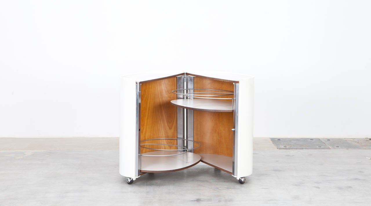 Mid-20th Century 1960s White Lacquered Plywood Bar Cabinet by Eugenio Gerli