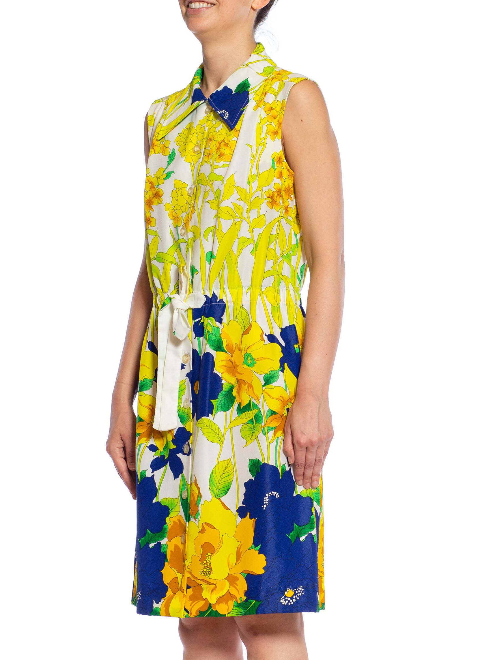 1960S White, Lemon Green & Navy Blue Polyester Crepe Floral Sleeveless Dress In Excellent Condition For Sale In New York, NY