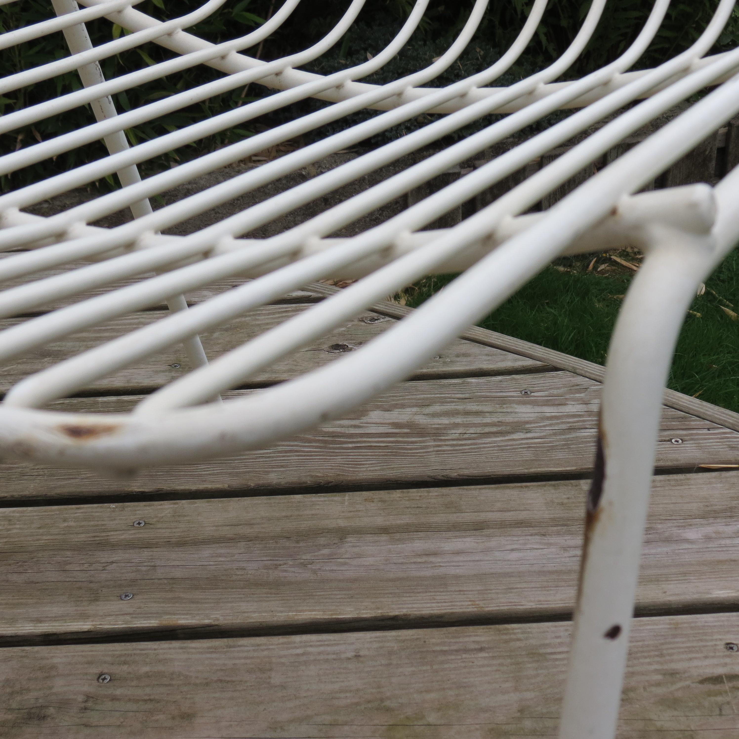 Chaise de jardin Midcentury en métal blanc des années 1960 2