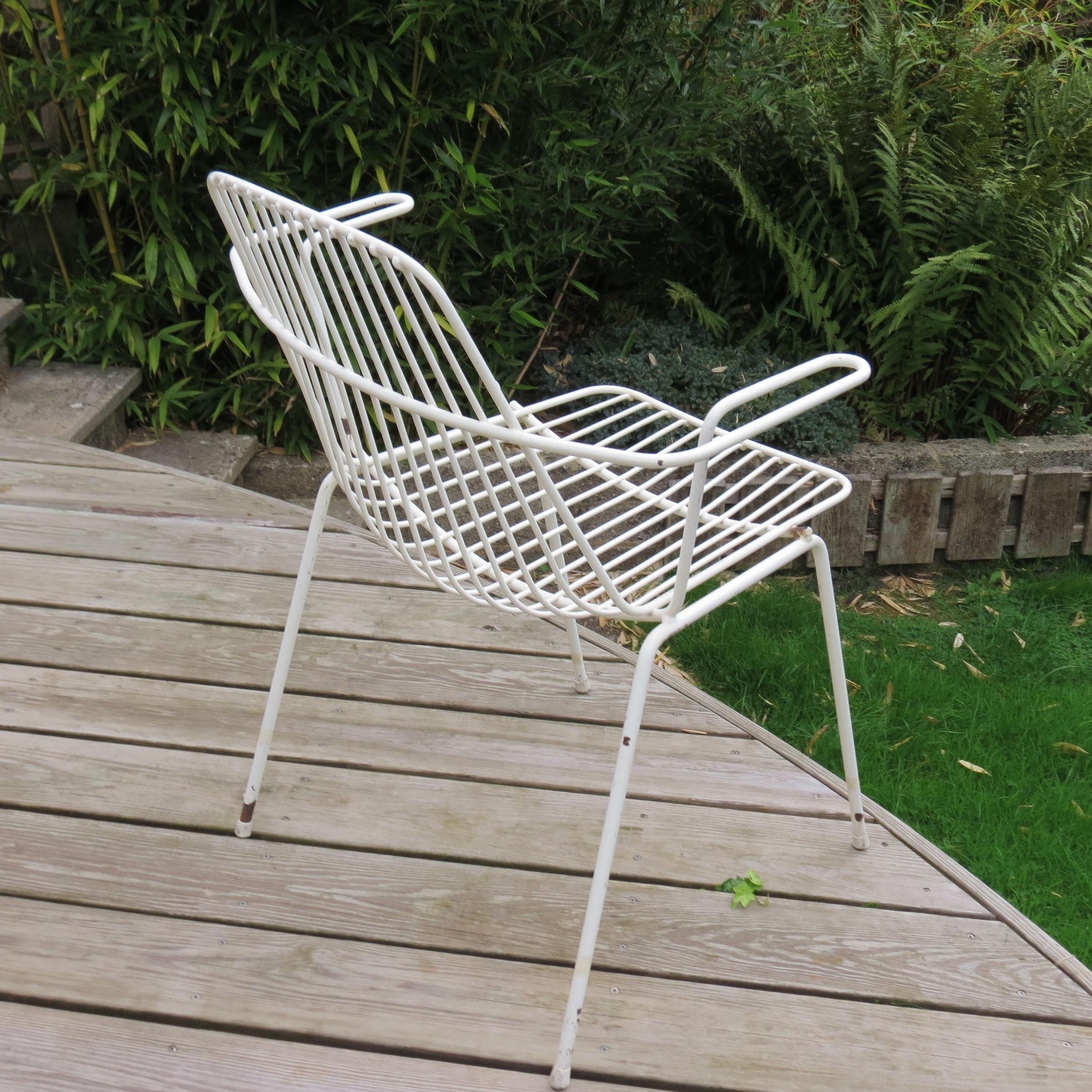 Chaise de jardin Midcentury en métal blanc des années 1960 en vente 11