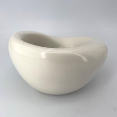 1960s White Organic Modern Abstract Centerpiece Bowl Cigar Ashtray Jouve Dish