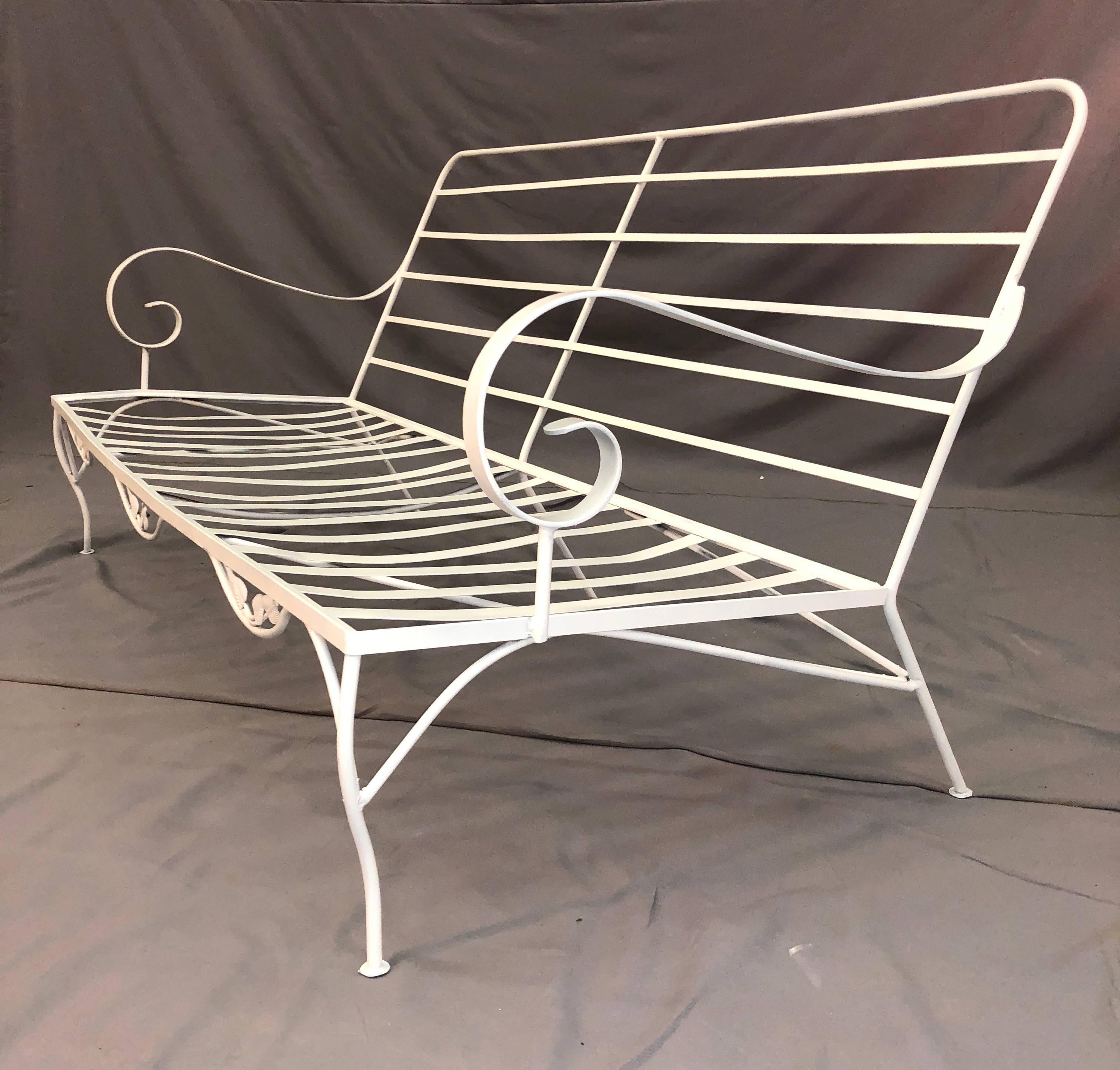 1960s White Outdoor Metal Love Seat 1