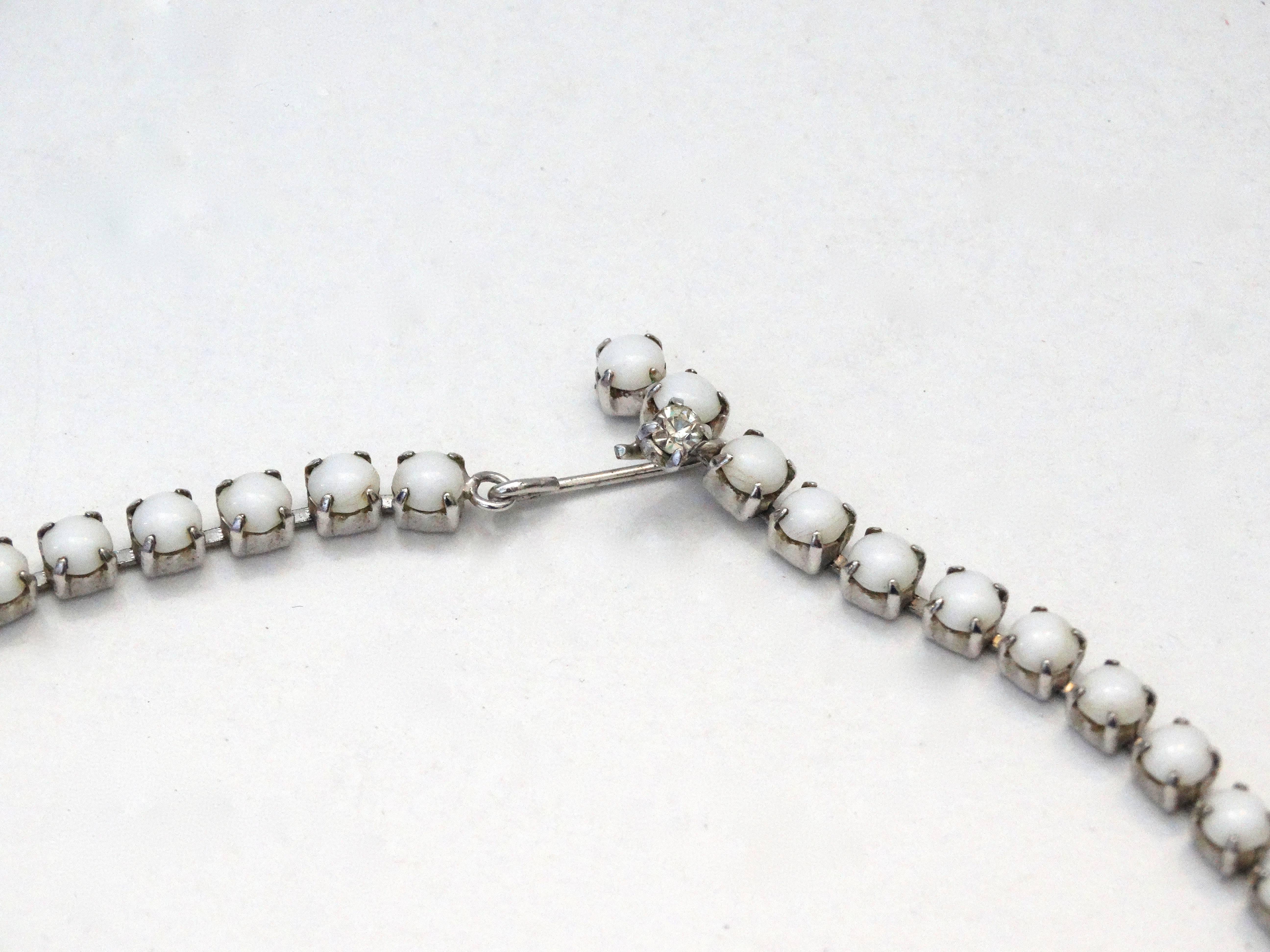 1960s White Rhinestone Choker Necklace  In Excellent Condition For Sale In Scottsdale, AZ