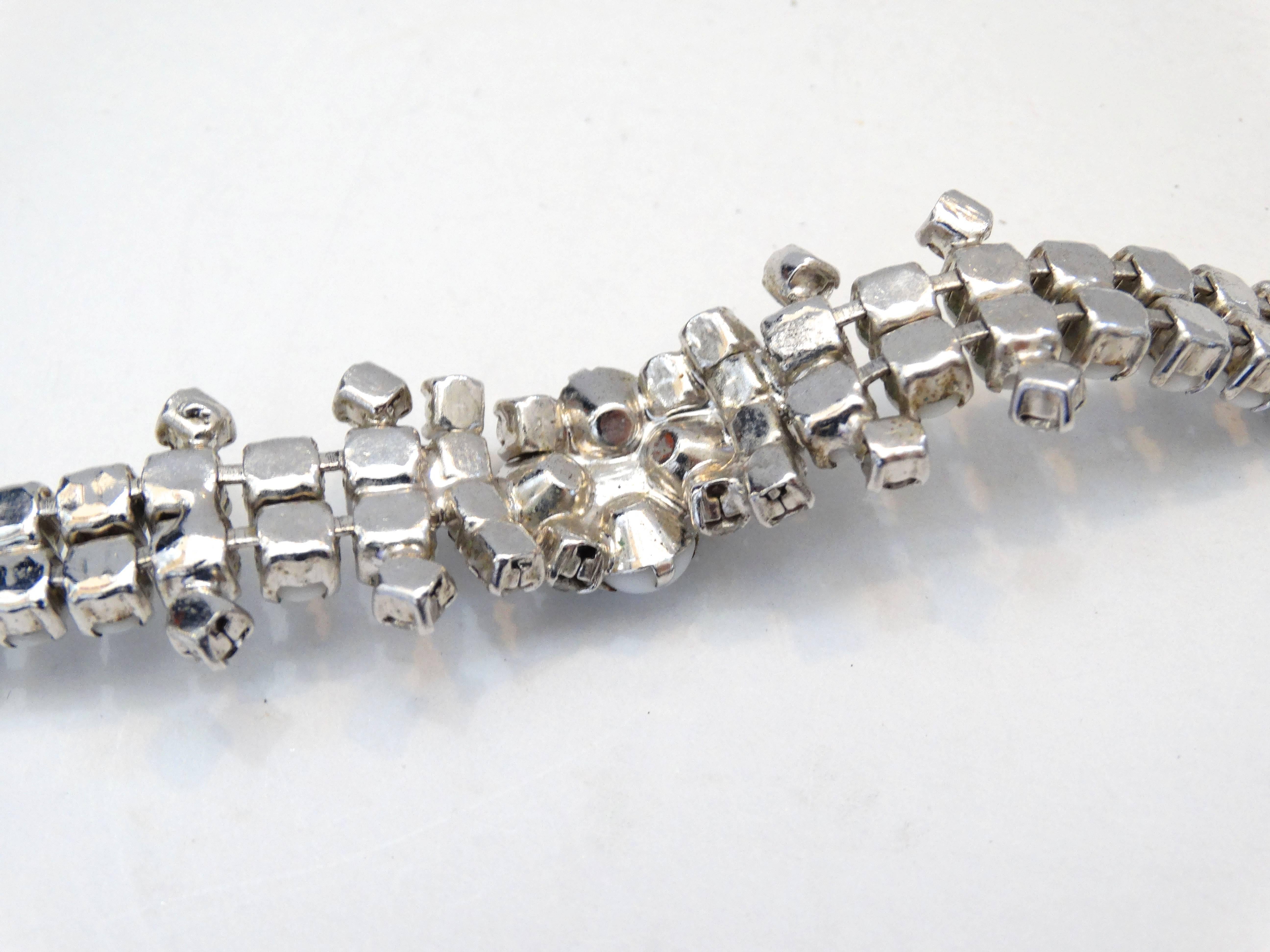 Pulsera de racimo de brillantes blancos de los años 60 en venta 1