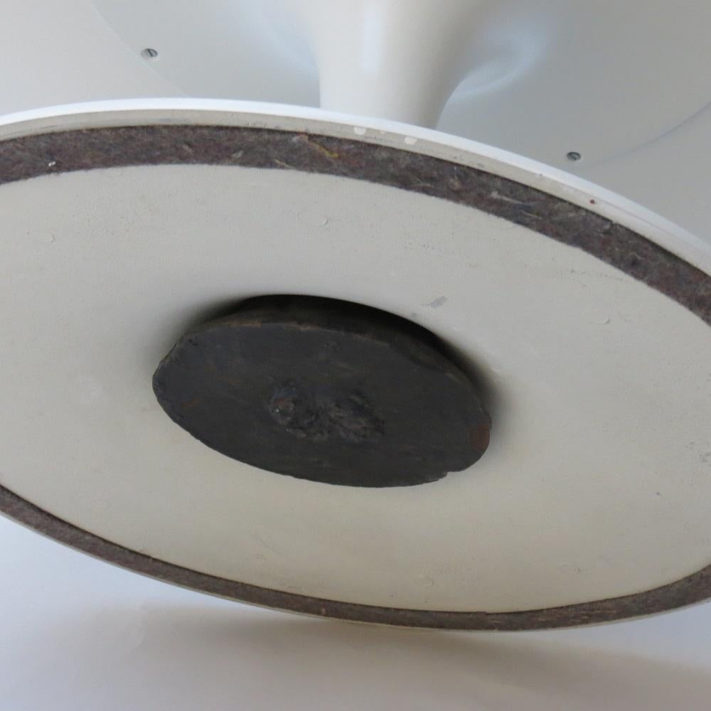 Tavolino da caffè a tulipani bianchi del 1960 di Maurice Burke per Arkana 105 cm in vendita 4