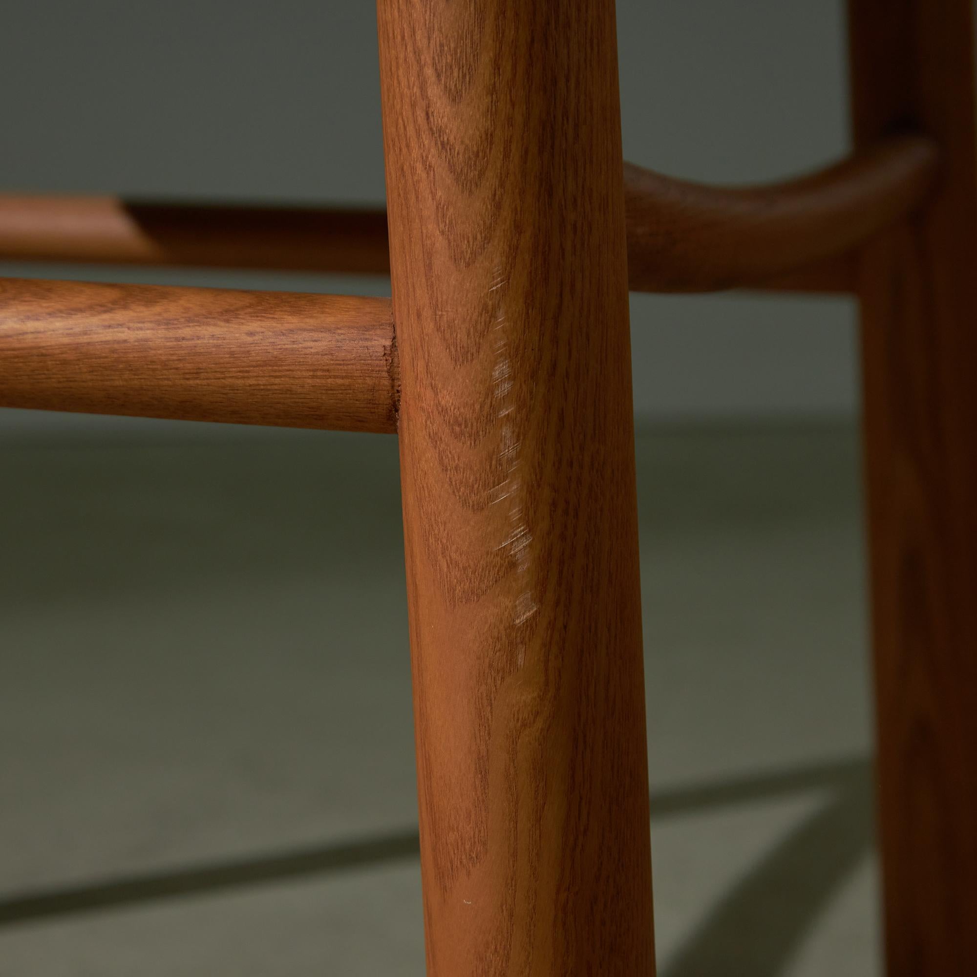 Set di sedie in legno e vimini anni '60 in vendita 14