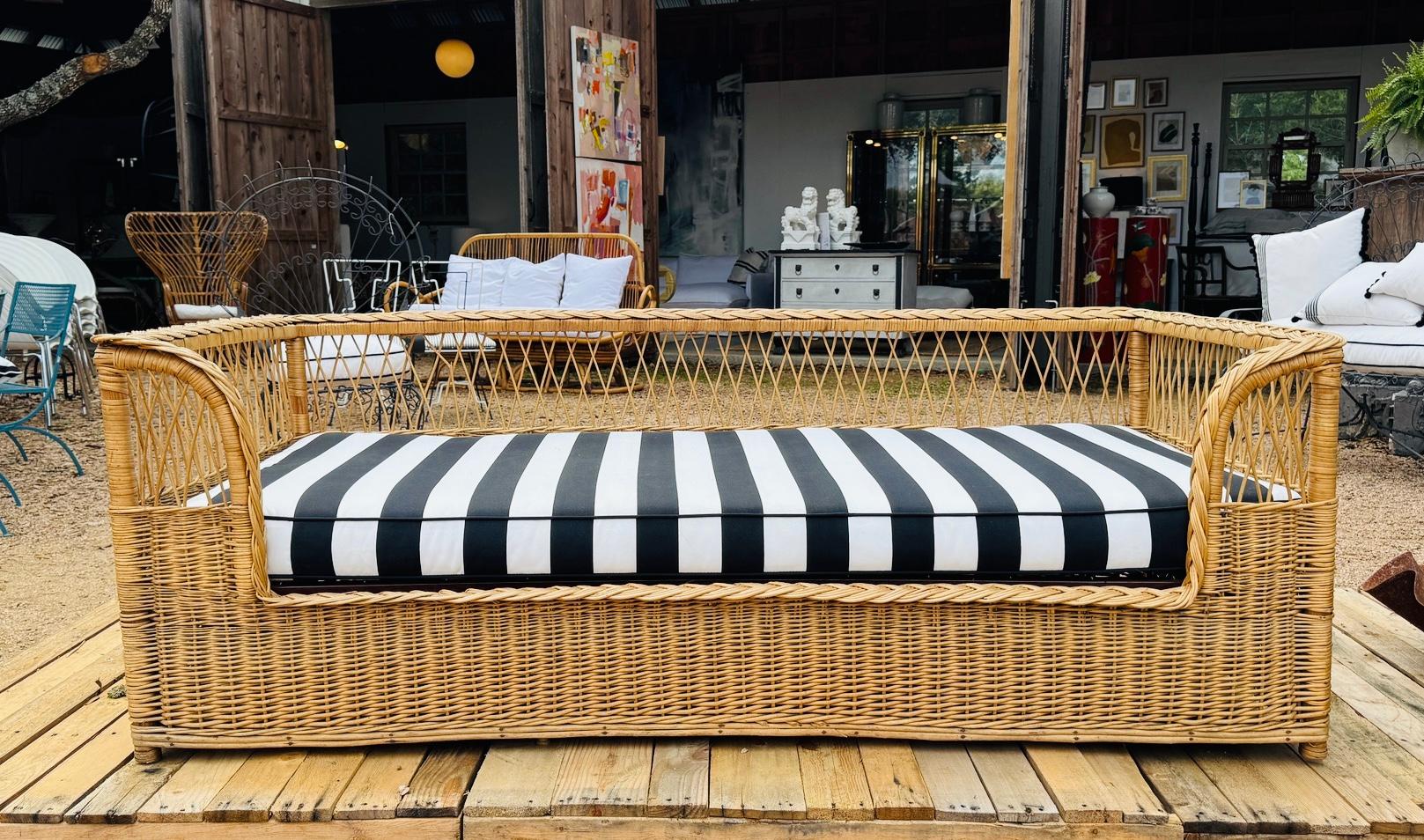 1960's Wicker Rattan Daybed with New Upholstery In Good Condition In Wichita, KS