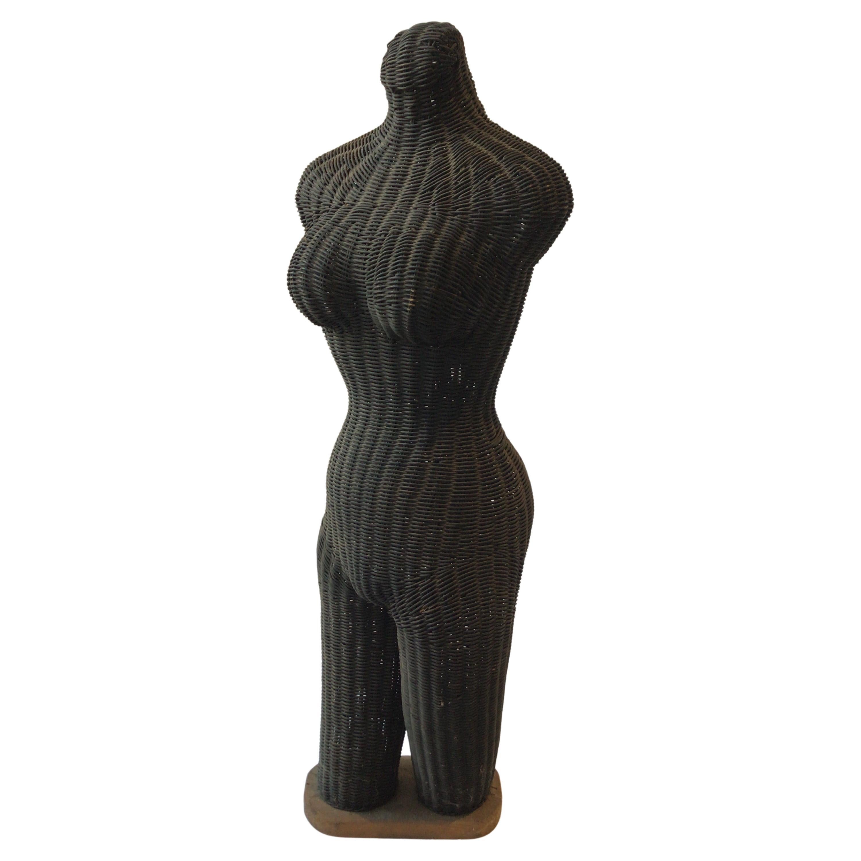 Sculpture en osier des années 1960 d'une femme nue