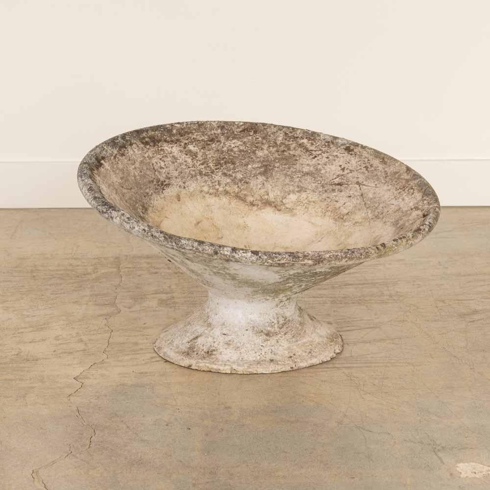 Milieu du XXe siècle Saucière jardinière en béton Willy Guhl des années 1960 en vente
