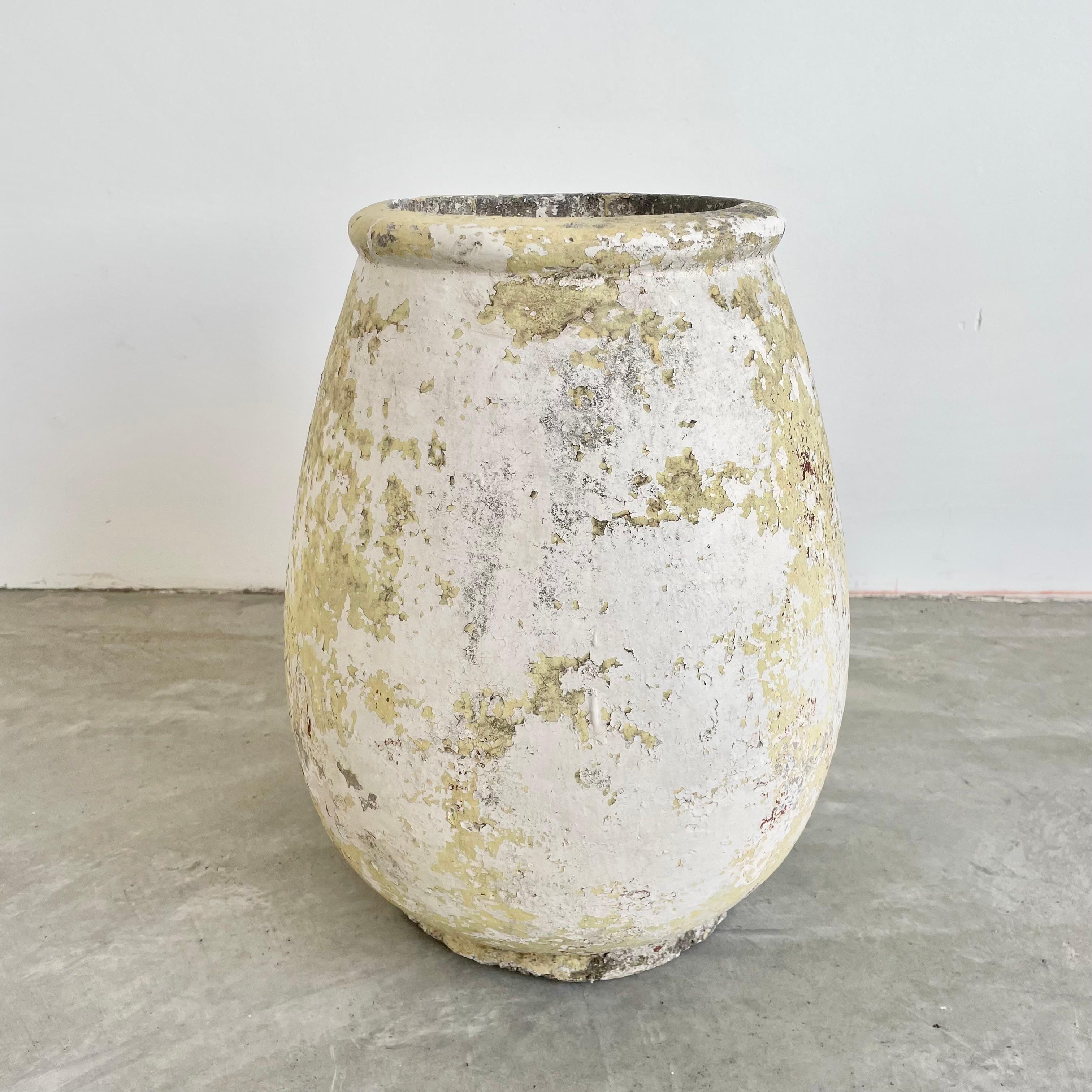 Mid-Century Modern 1960s Willy Guhl Concrete Urn Planter For Sale