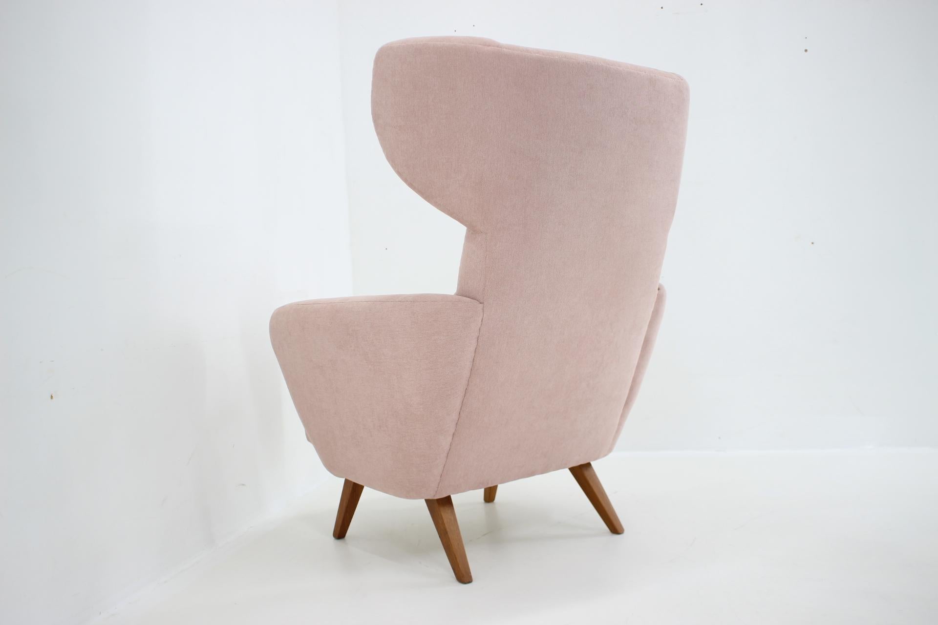 1960s Wing Chair, Czechoslovakia  For Sale 2