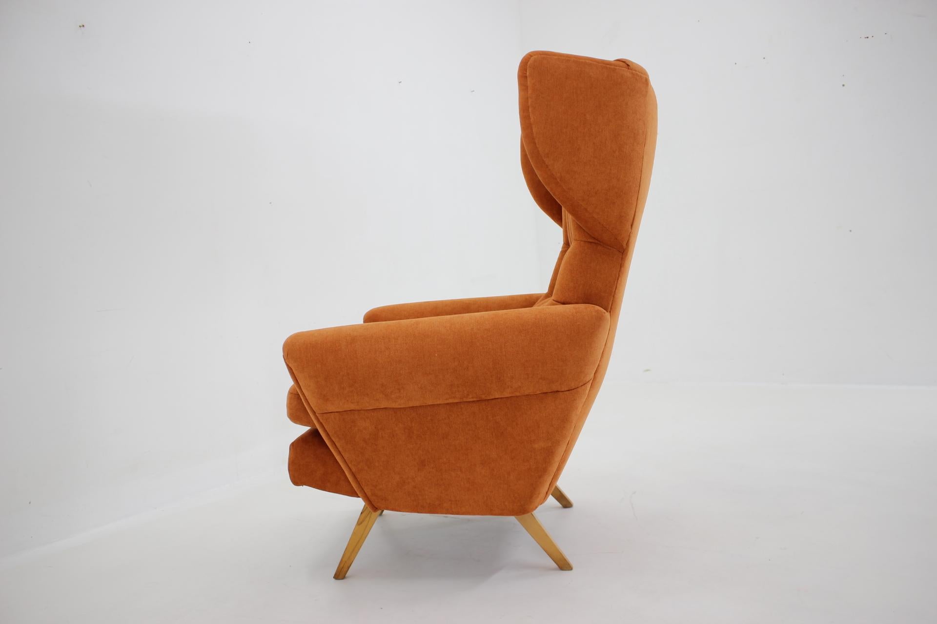 1960s Wing Chair, Czechoslovakia  For Sale 3