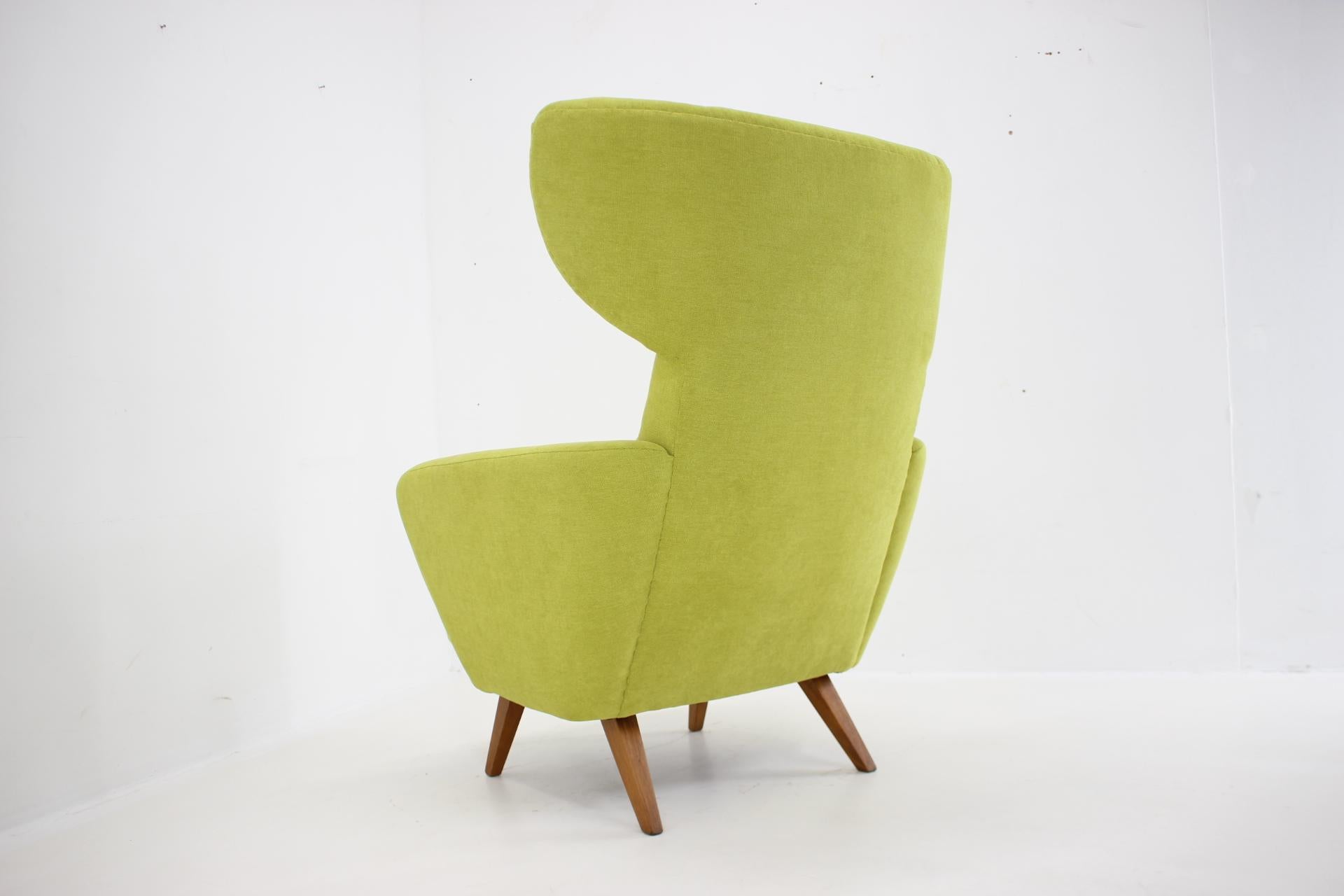 1960s Wing Chair, Czechoslovakia  For Sale 3