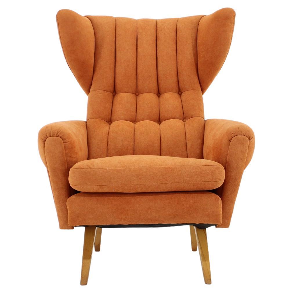 Linen Wing Chair For Sale at 1stDibs