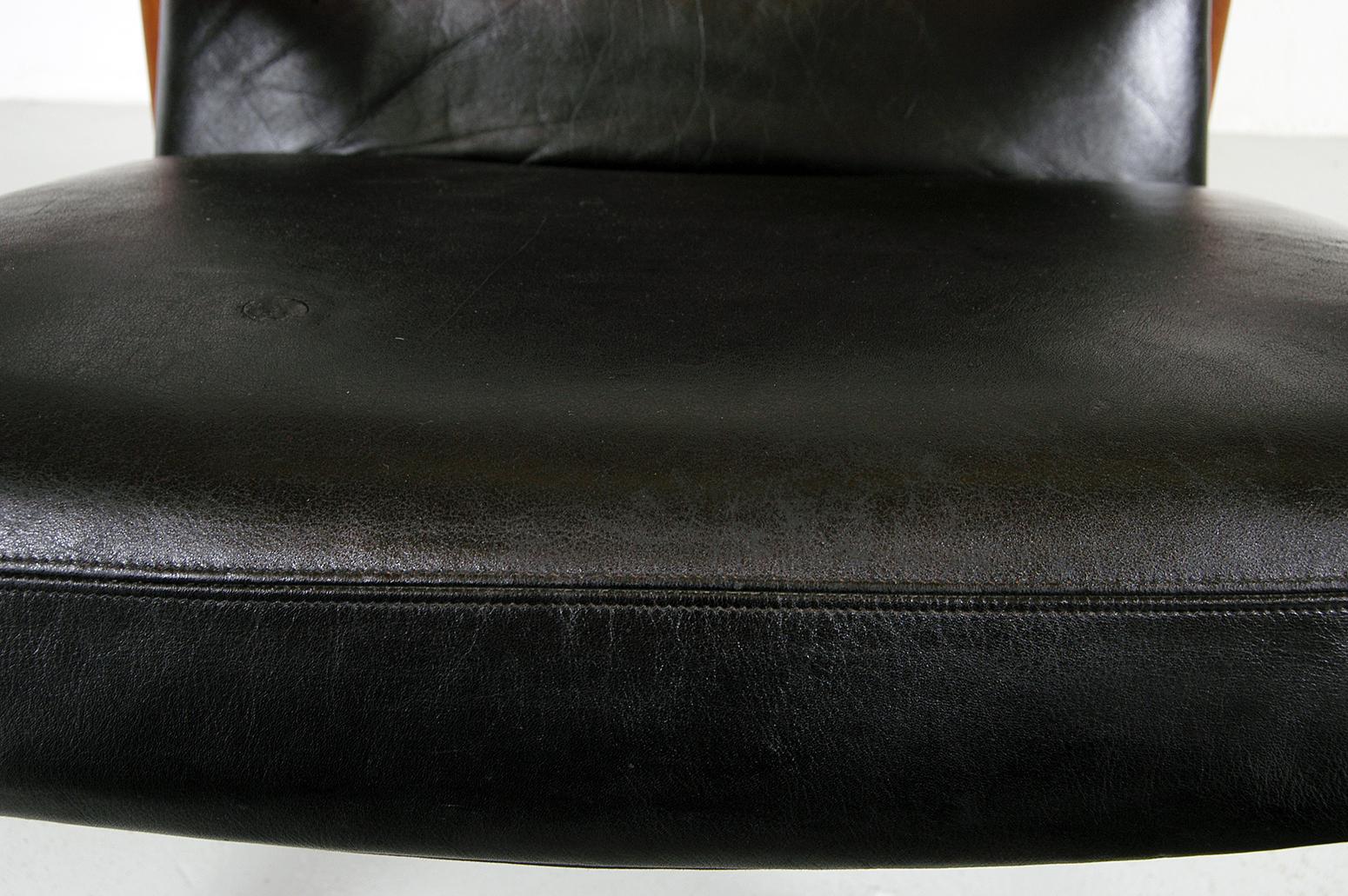 1960s Danish Midcentury Black Leather Chair by Soren Hansen for Fritz Hansen 3