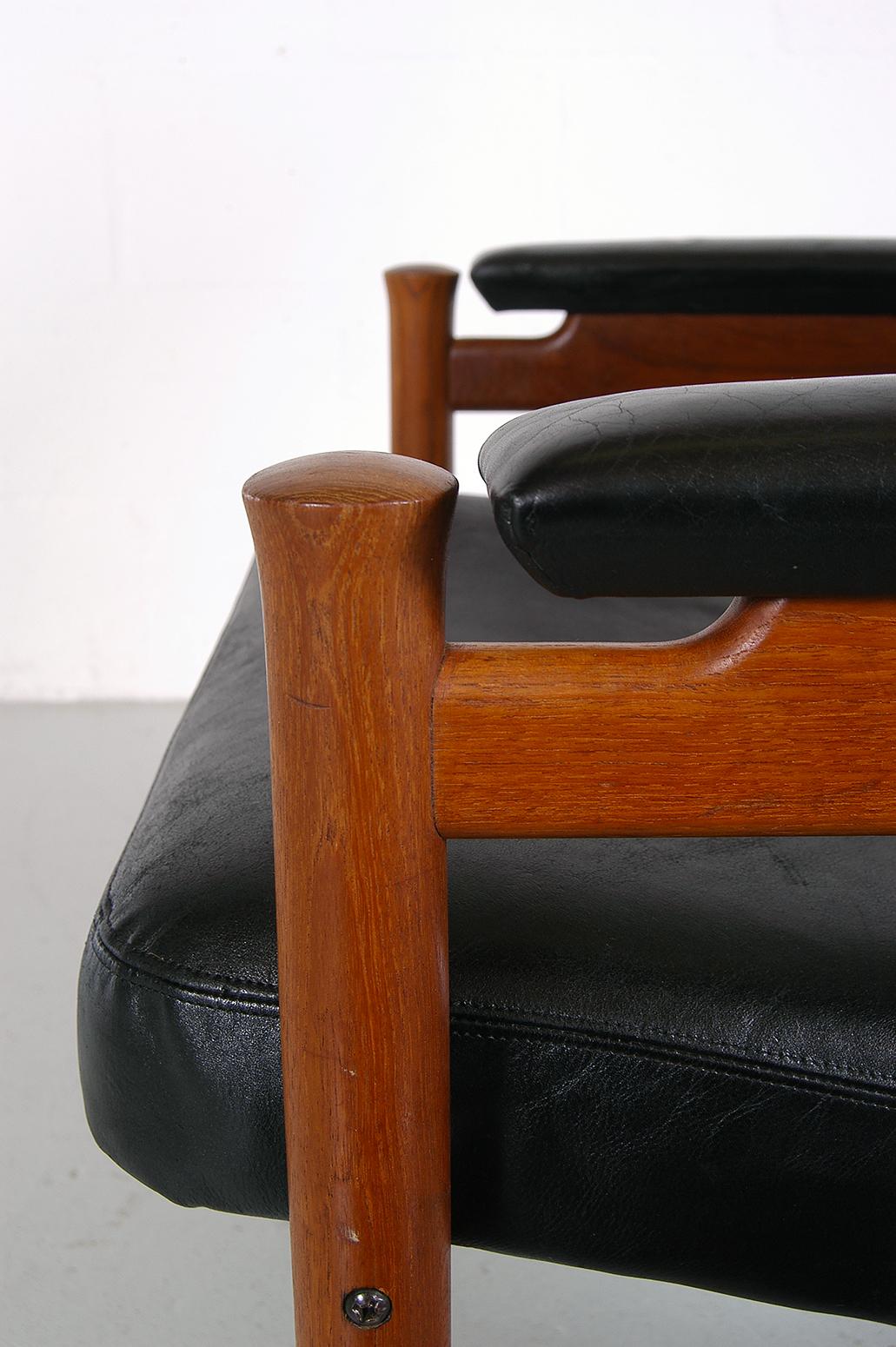 1960s Danish Midcentury Black Leather Chair by Soren Hansen for Fritz Hansen 5