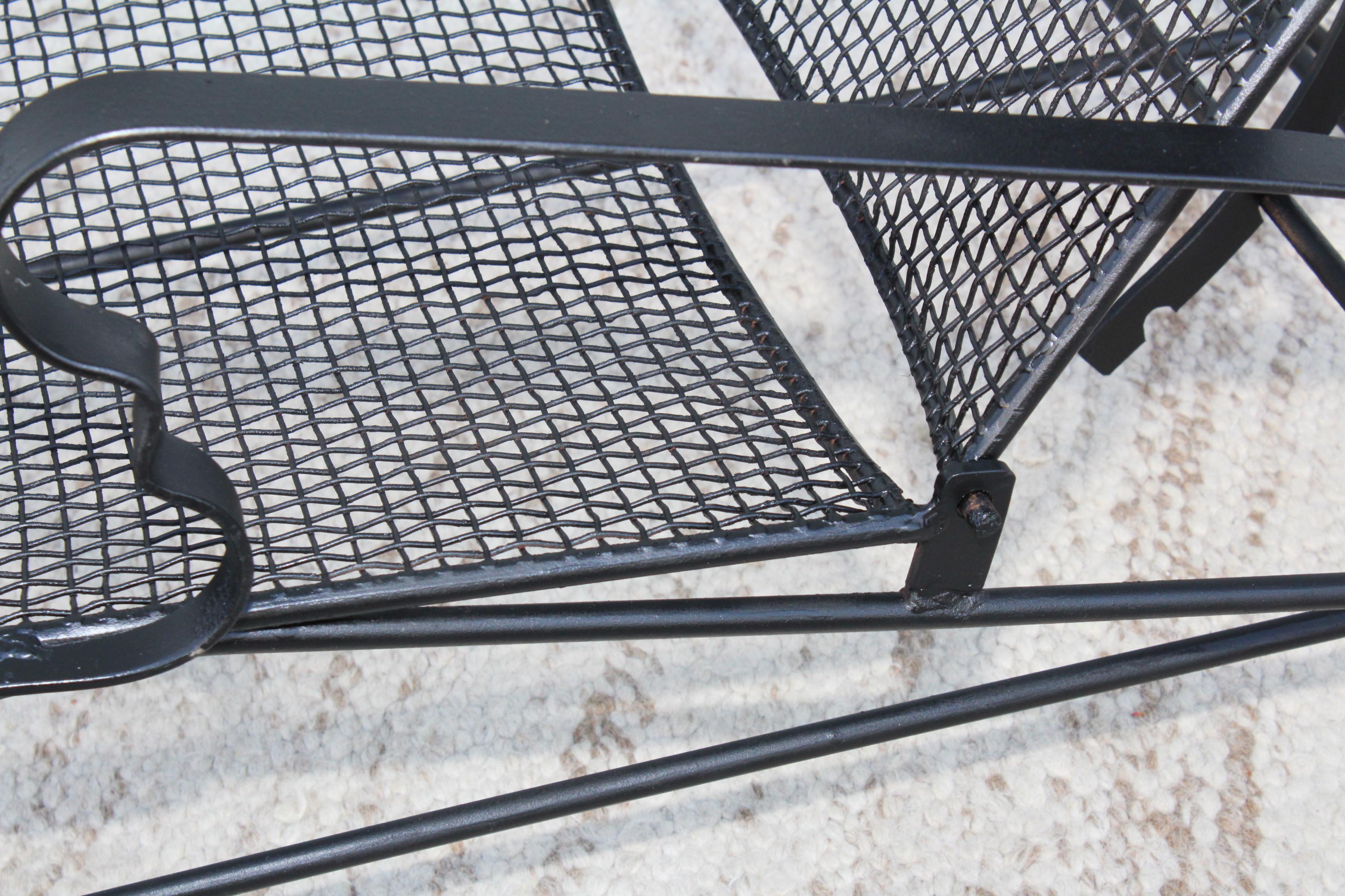 1960's Wire Mesh Outdoor Chaise Lounges 5