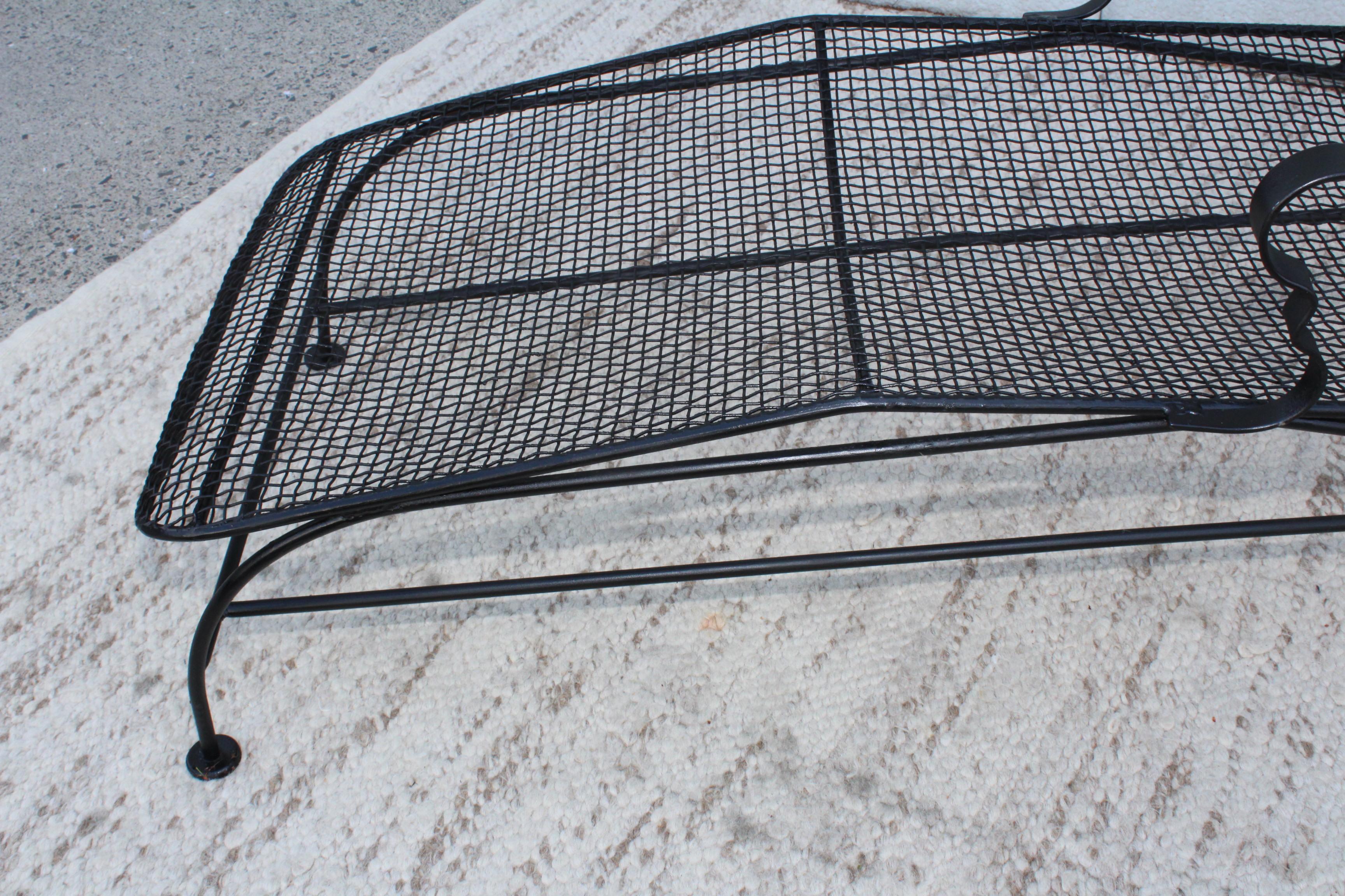 1960's Wire Mesh Outdoor Chaise Lounges 7