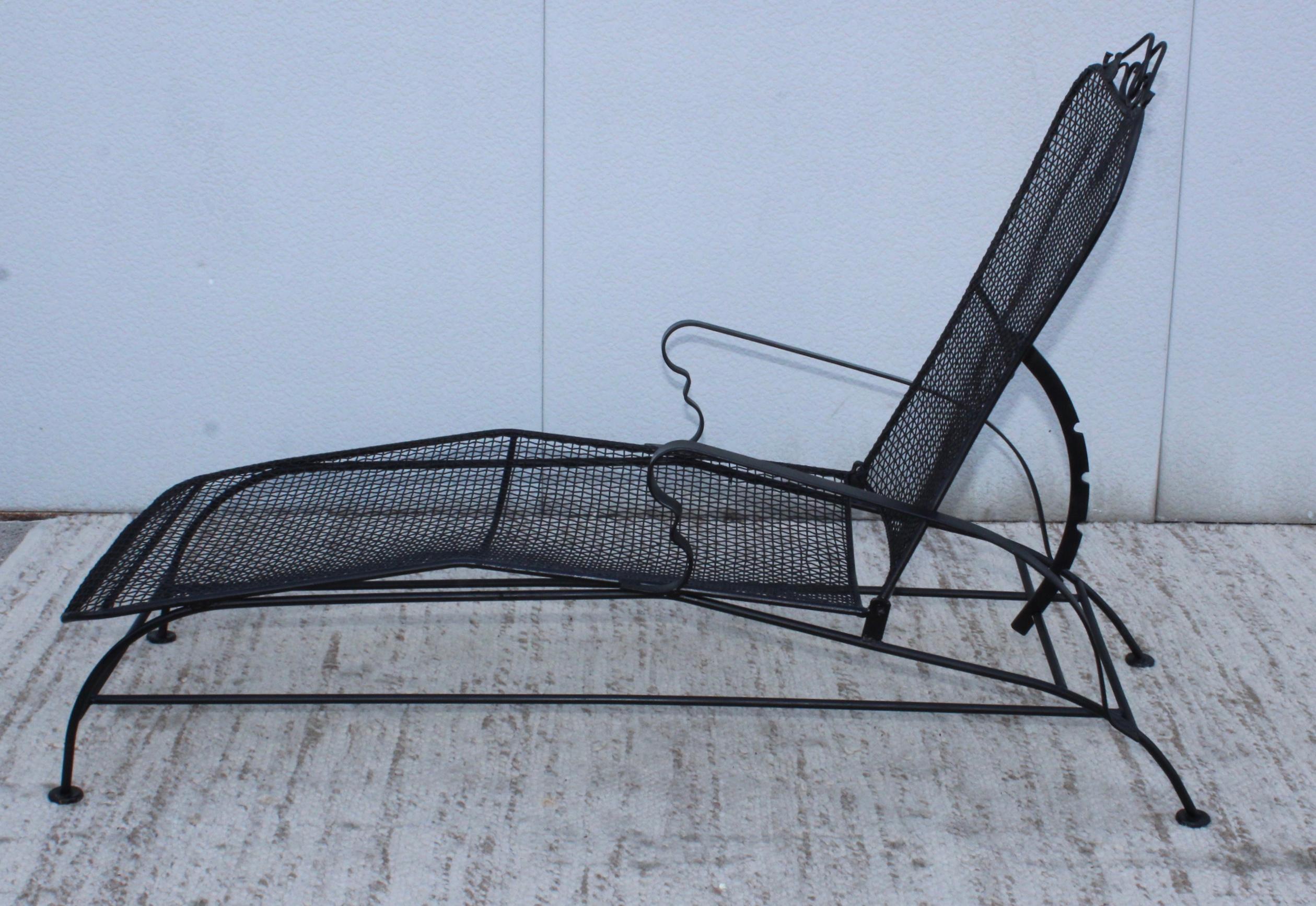 1960's Wire Mesh Outdoor Chaise Lounges 9