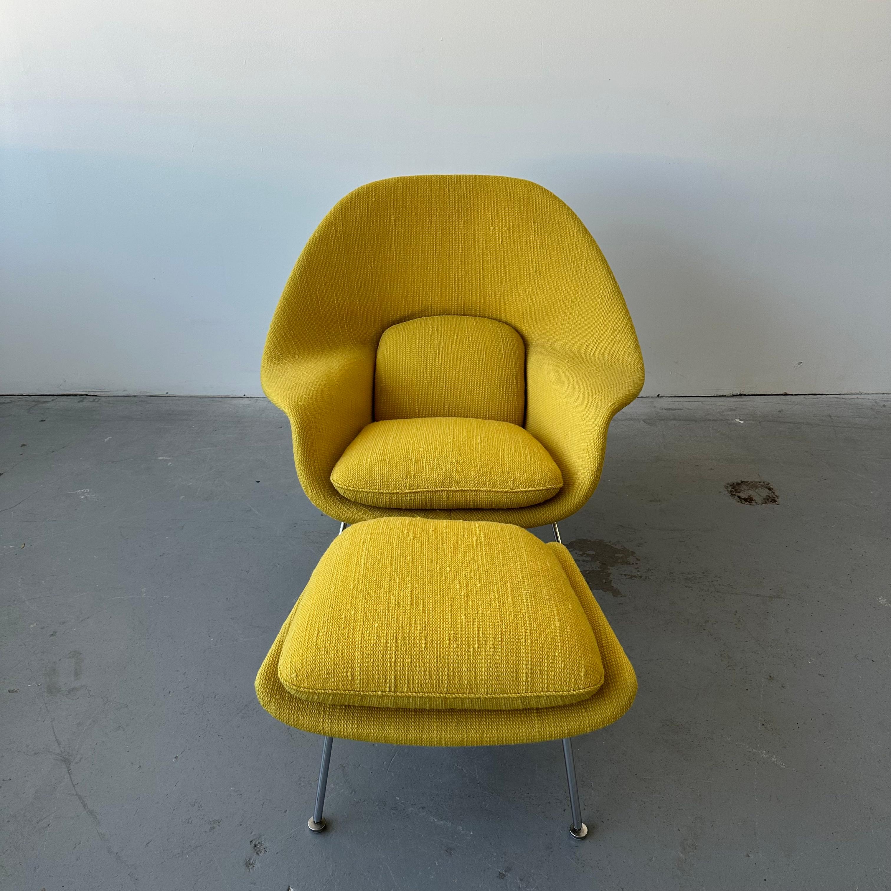 Produced by Knoll, tagged. The fabric is in excellent condition, and  the seat / ottoman foam is is still very soft. The foam attached to the fiberglass shell has hardened a bit overtime but is not flaking and disintegrating

Ottoman Dimensions -