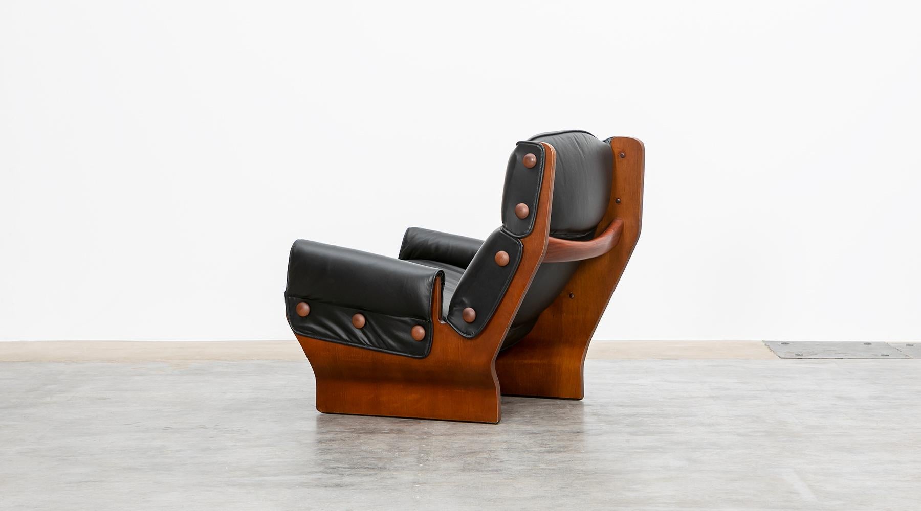 1960s Wood and Leather Pair of Lounge Chairs by Osvaldo Borsani 2