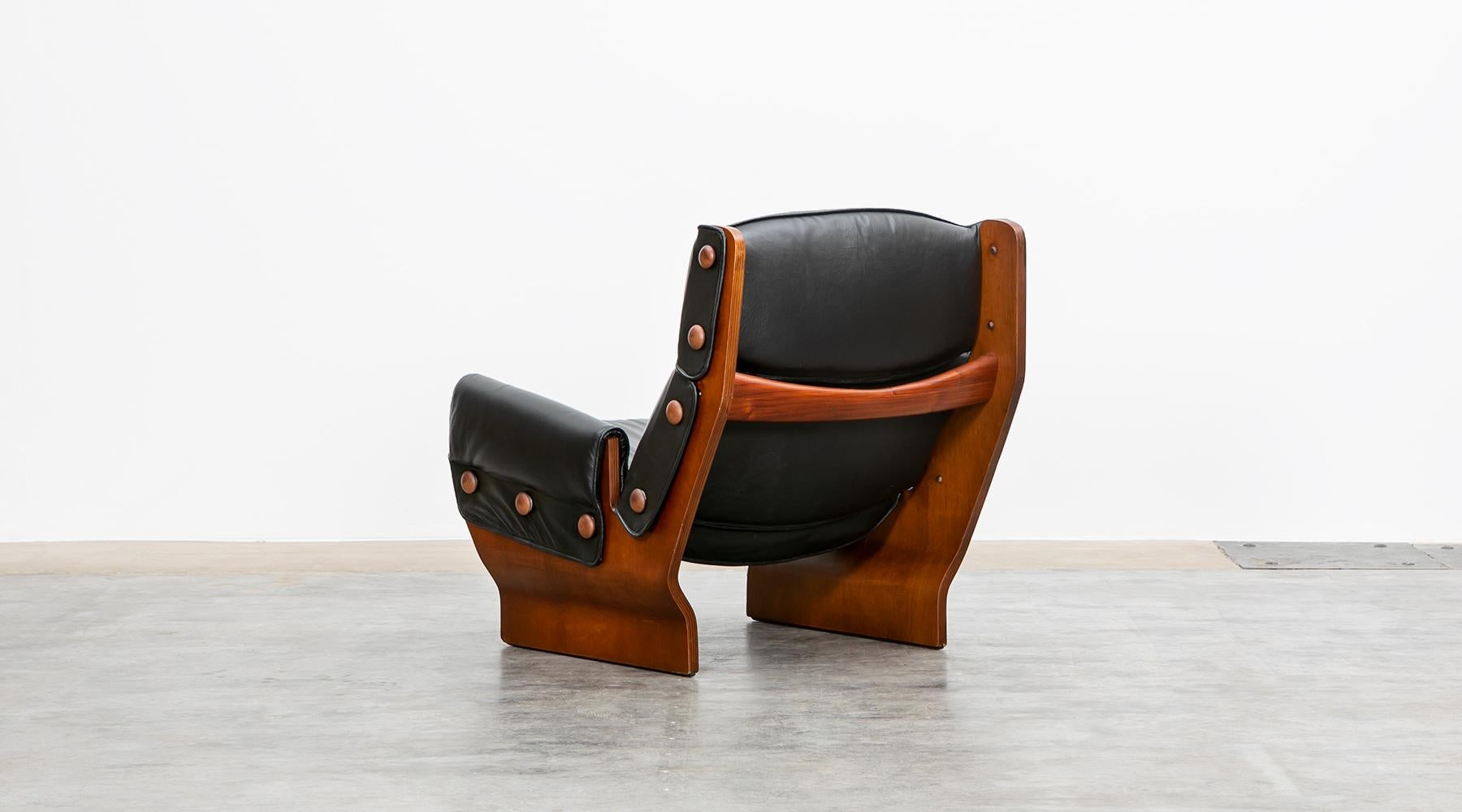 1960s Wood and Leather Pair of Lounge Chairs by Osvaldo Borsani 3