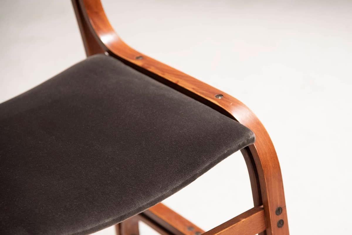 1960s Wood And Velvet Chairs Set Of 4 For Sale 5