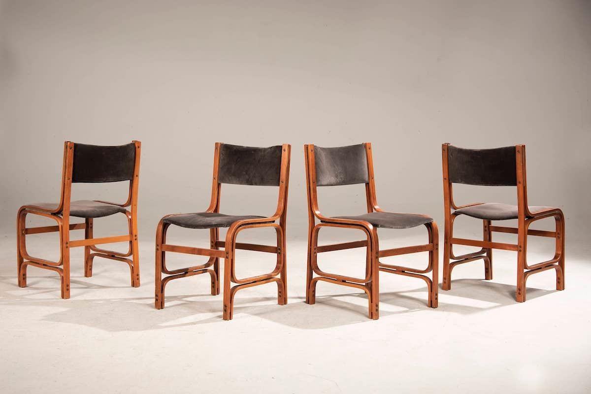 Mid-Century Modern 1960s Wood And Velvet Chairs Set Of 4 For Sale