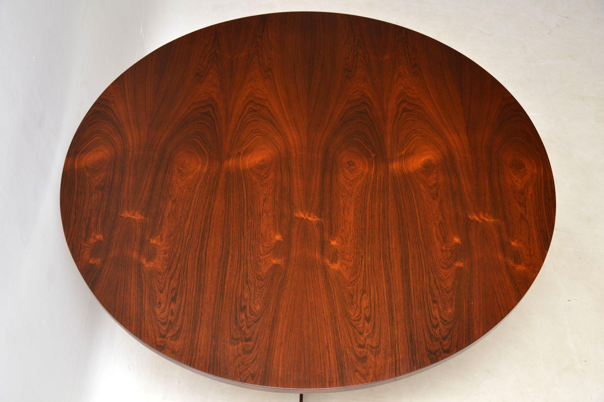 1960s Wood and Chrome Circular Dining Table In Good Condition In London, GB
